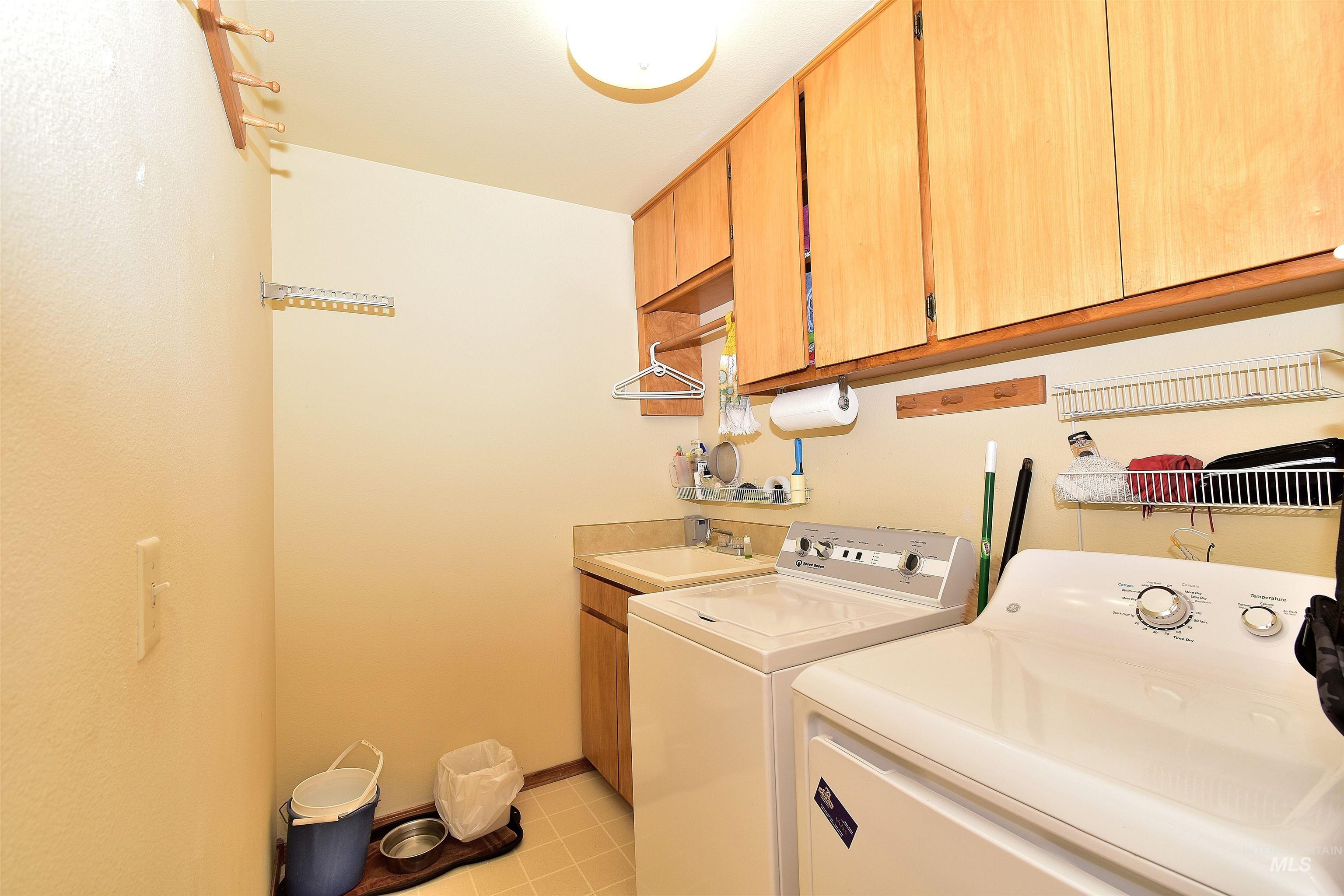 5035 willow creek, Eagle, Idaho 83616, 4 Bedrooms, 3 Bathrooms, Residential For Sale, Price $1,299,900,MLS 98977114