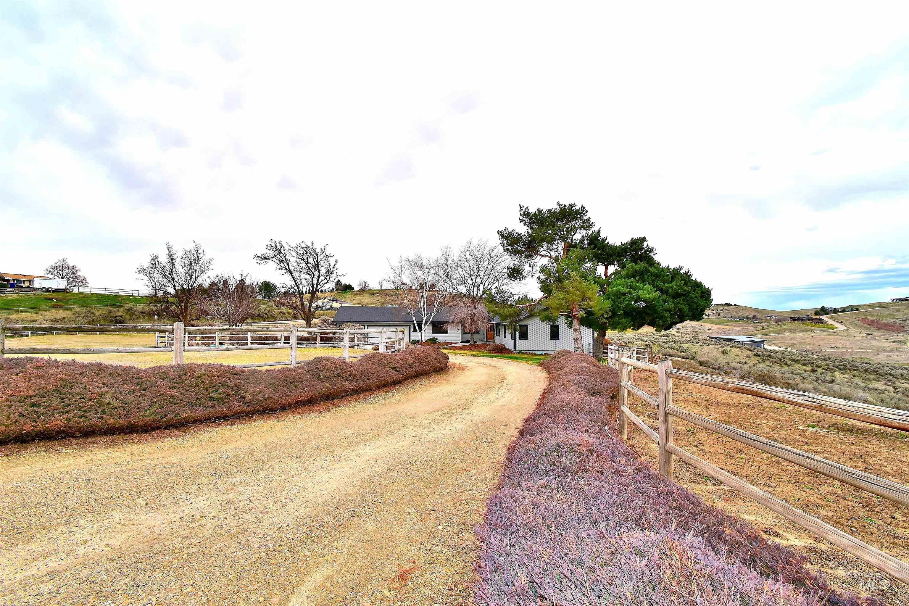 5035 willow creek, Eagle, Idaho 83616, 4 Bedrooms, 3 Bathrooms, Residential For Sale, Price $1,299,900,MLS 98977114