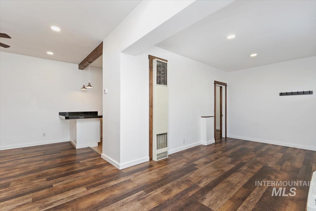 201 W 1st Street, Emmett, Idaho 83617, 2 Bedrooms, 1 Bathroom, Residential Income For Sale, Price $484,900,MLS 98977115