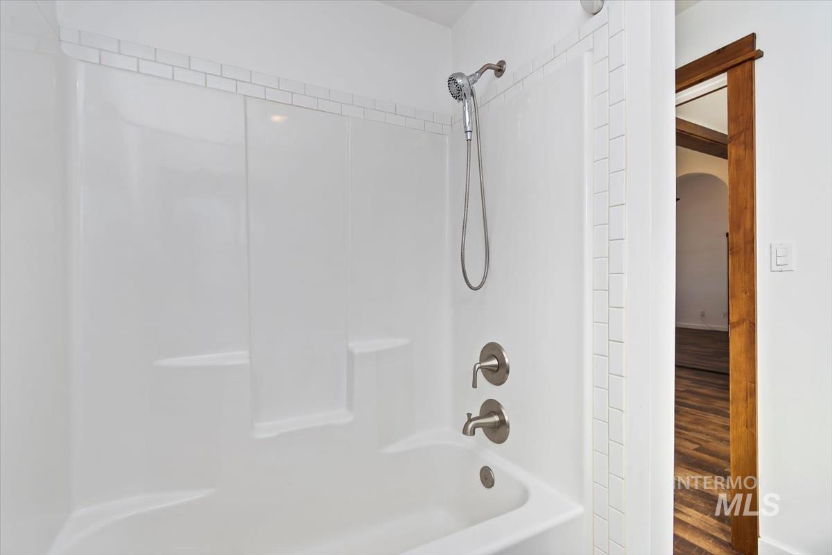 201 W 1st Street, Emmett, Idaho 83617, 2 Bedrooms, 1 Bathroom, Residential Income For Sale, Price $484,900,MLS 98977115