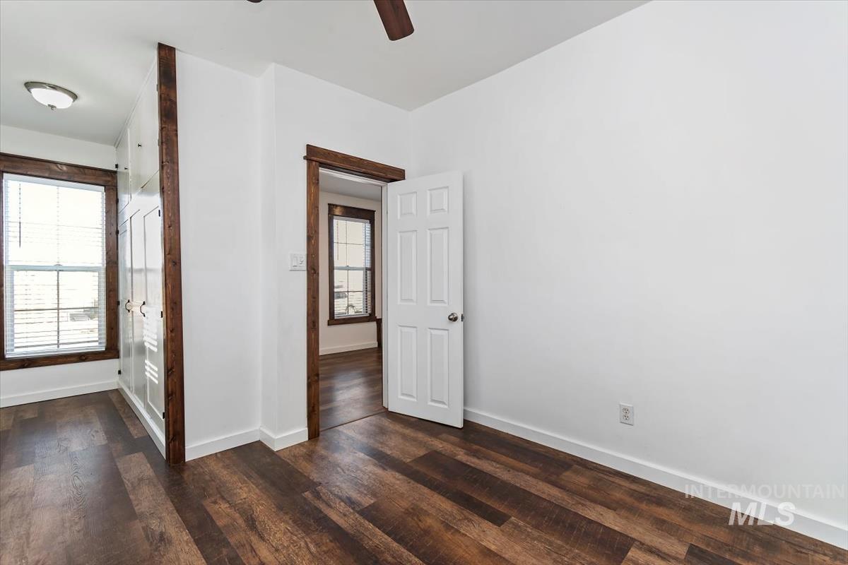 201 W 1st Street, Emmett, Idaho 83617, 2 Bedrooms, 1 Bathroom, Residential Income For Sale, Price $484,900,MLS 98977115