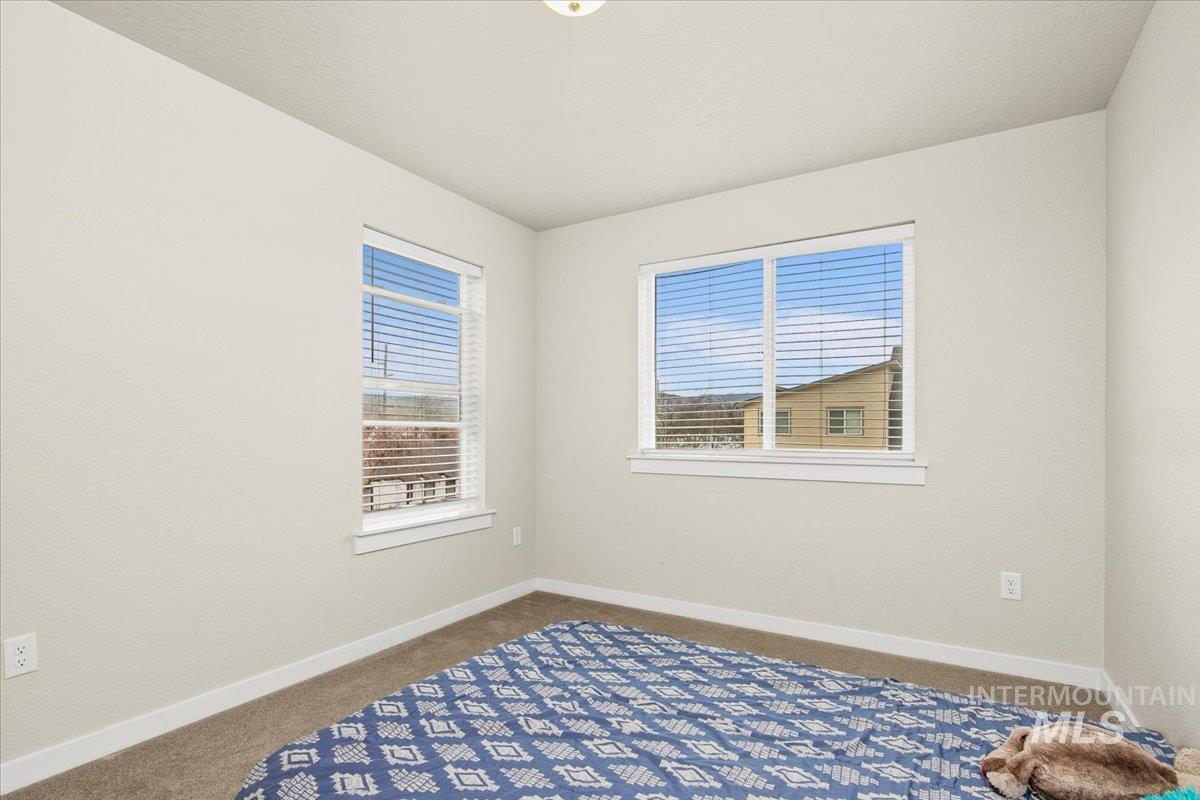 3125 N Network Ln, Boise, Idaho 83704, 4 Bedrooms, 3.5 Bathrooms, Residential For Sale, Price $459,900,MLS 98977118