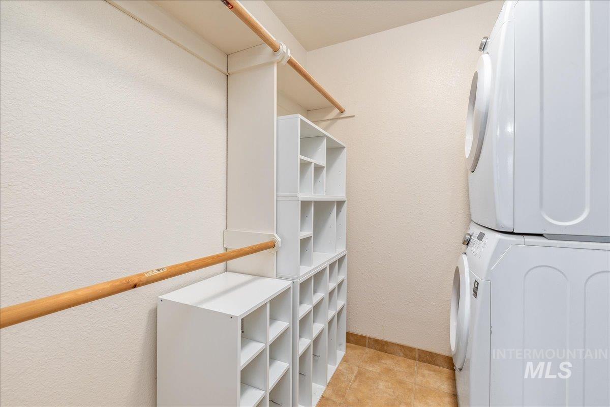 6924 Colehaven Lane, Boise, Idaho 83704, 2 Bedrooms, 1 Bathroom, Residential For Sale, Price $229,999,MLS 98977119