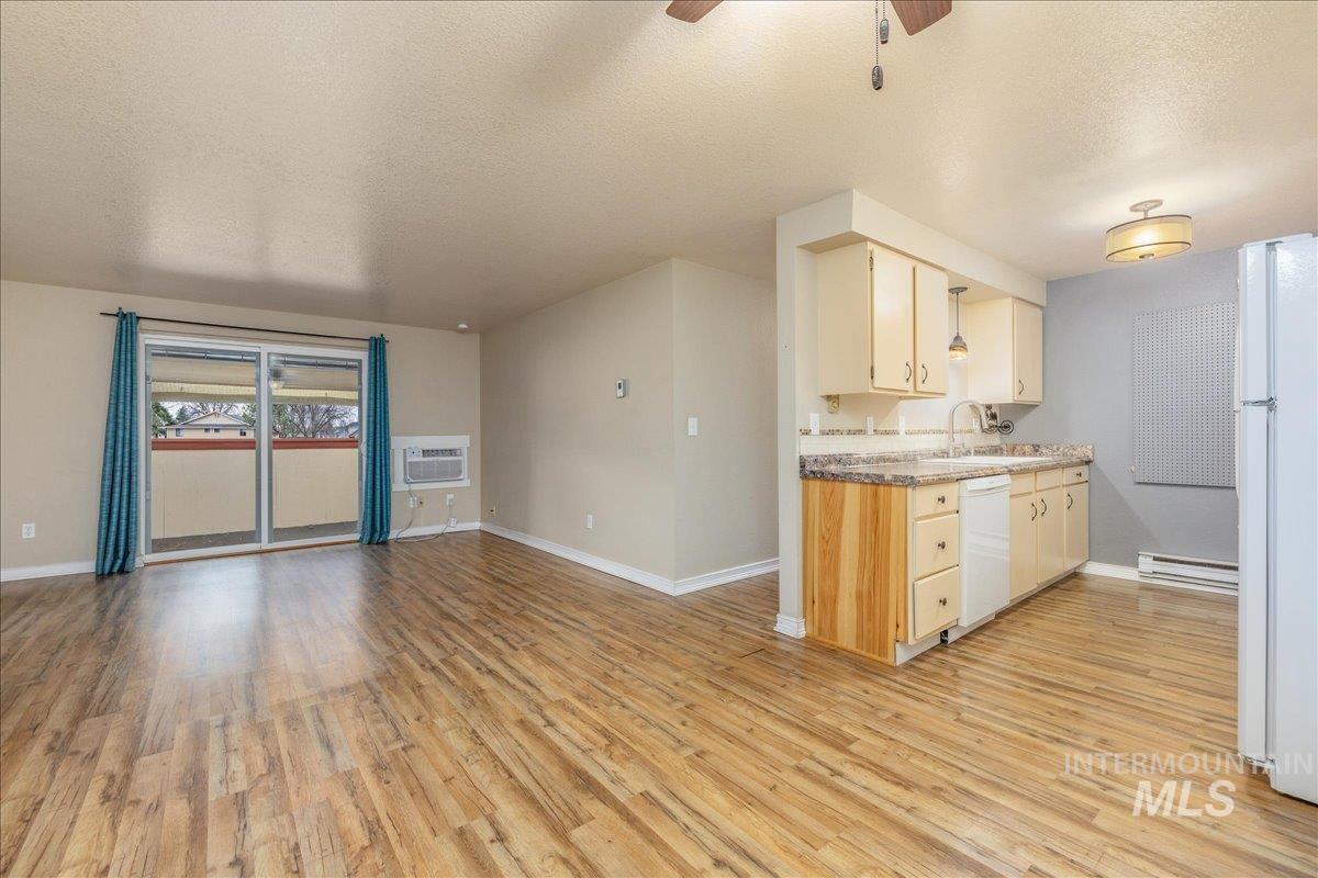 6924 Colehaven Lane, Boise, Idaho 83704, 2 Bedrooms, 1 Bathroom, Residential For Sale, Price $229,999,MLS 98977119