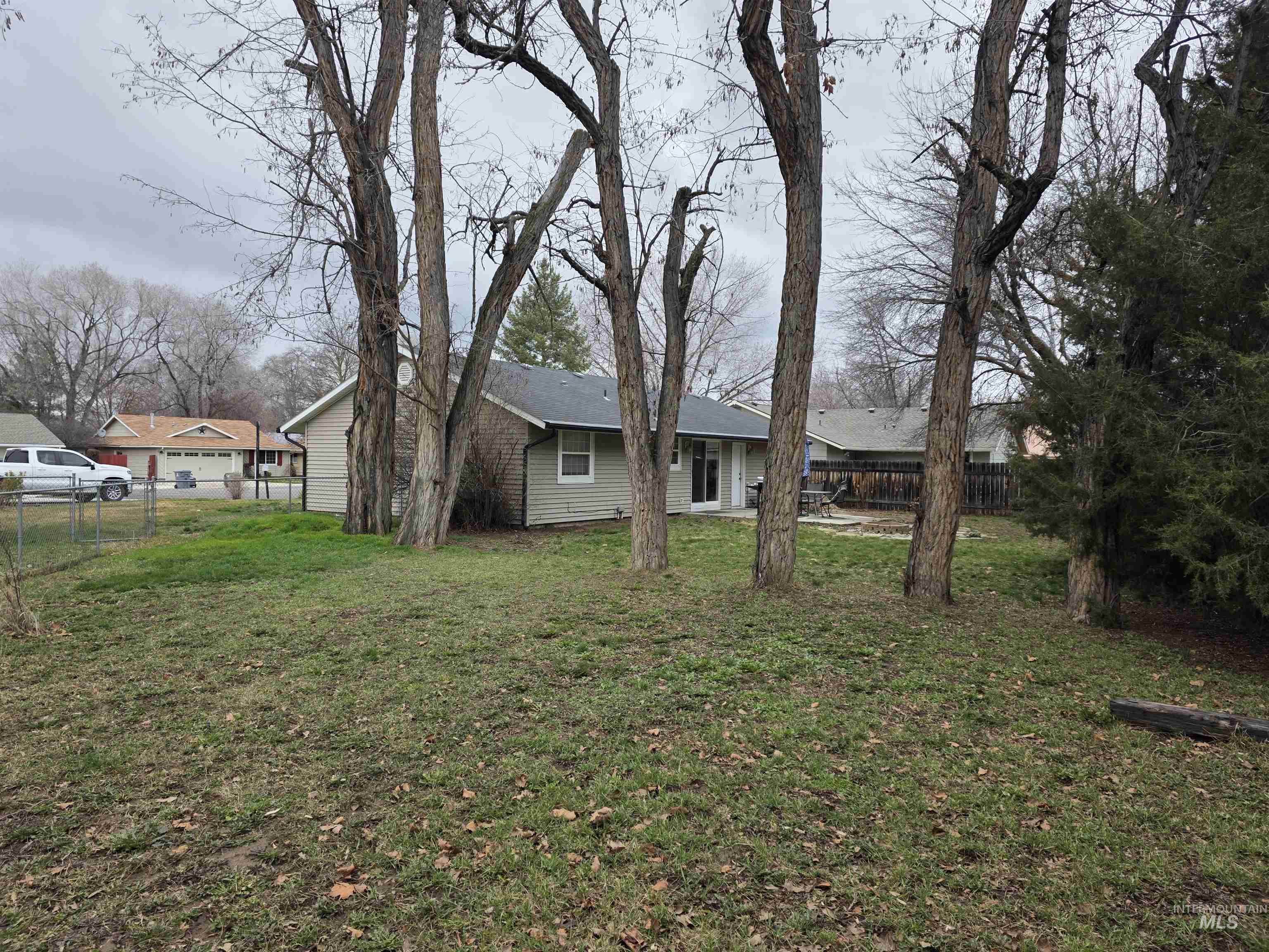 1887 W Cherry Ct, Boise, Idaho 83705, 2 Bedrooms, 1 Bathroom, Residential For Sale, Price $374,900,MLS 98977120