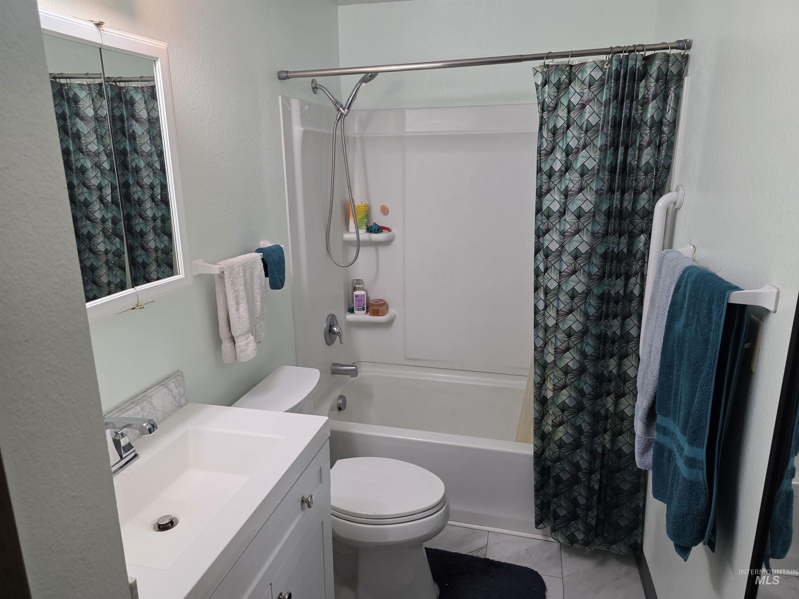 1887 W Cherry Ct, Boise, Idaho 83705, 2 Bedrooms, 1 Bathroom, Residential For Sale, Price $374,900,MLS 98977120