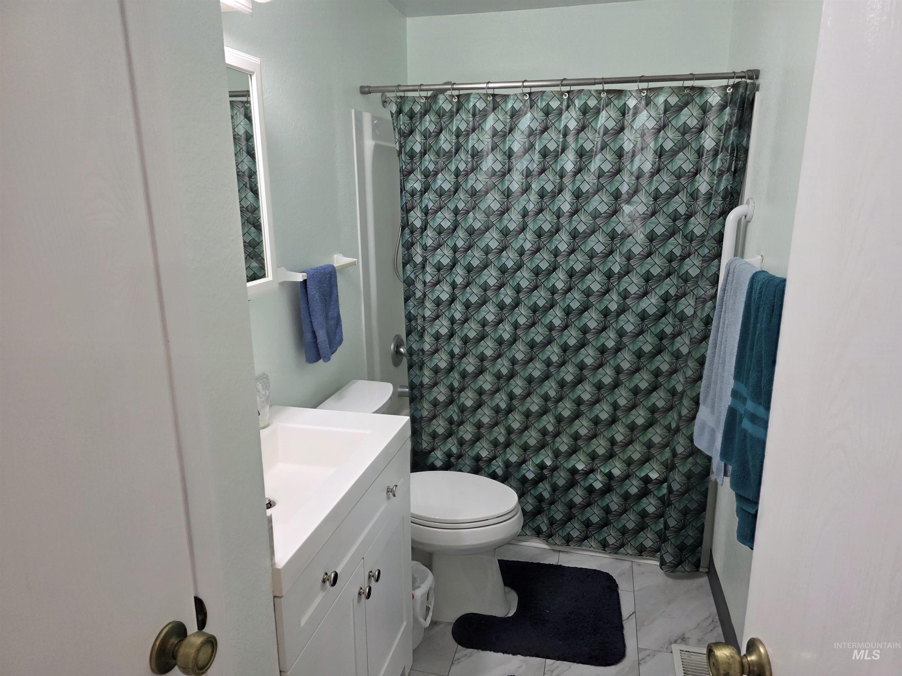 1887 W Cherry Ct, Boise, Idaho 83705, 2 Bedrooms, 1 Bathroom, Residential For Sale, Price $367,500,MLS 98977120