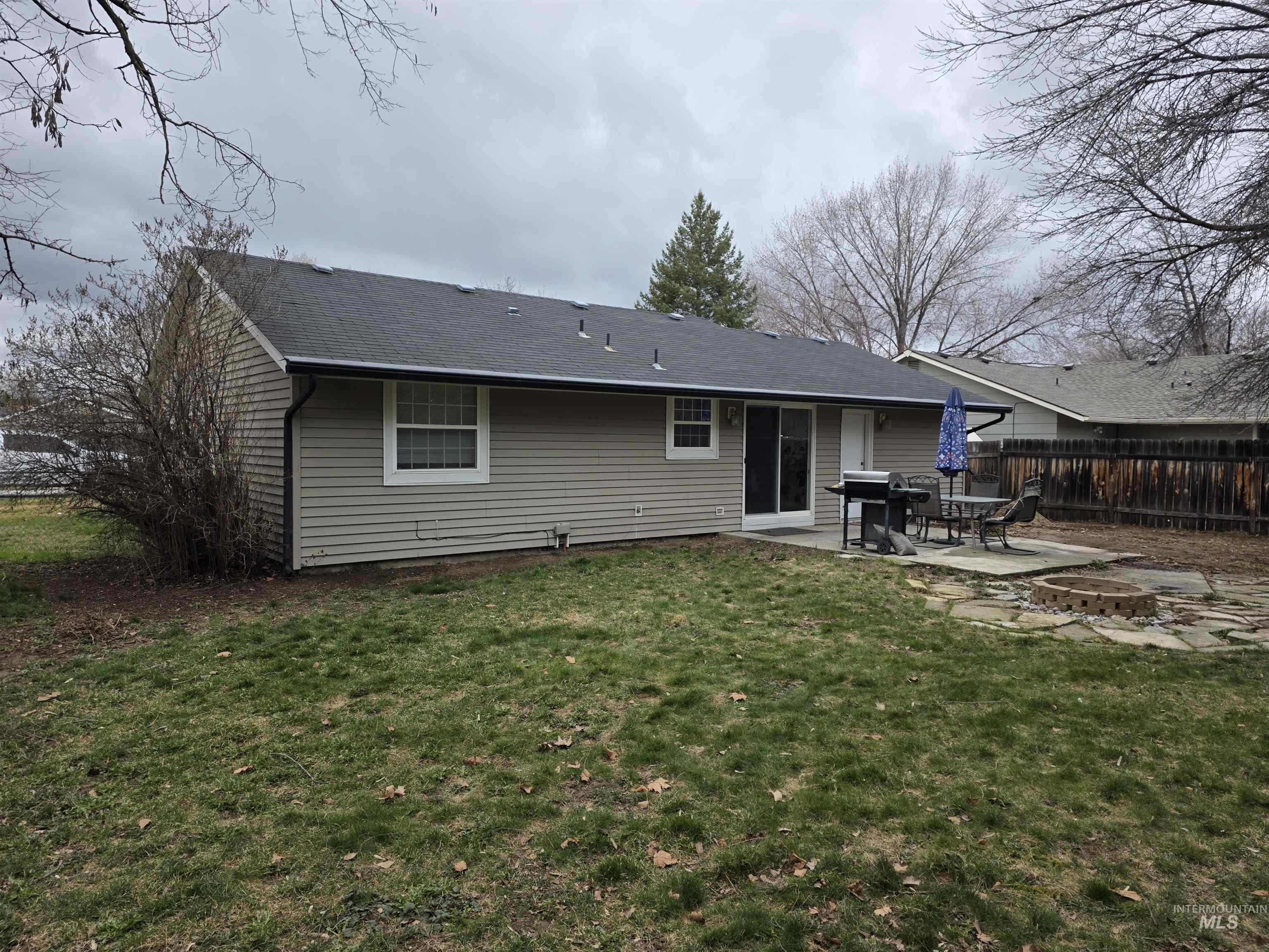 1887 W Cherry Ct, Boise, Idaho 83705, 2 Bedrooms, 1 Bathroom, Residential For Sale, Price $374,900,MLS 98977120