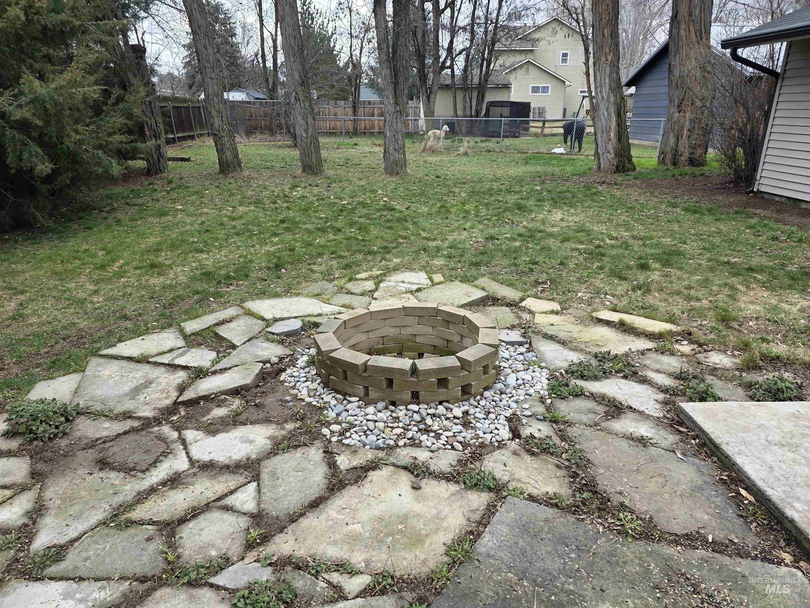 1887 W Cherry Ct, Boise, Idaho 83705, 2 Bedrooms, 1 Bathroom, Residential For Sale, Price $374,900,MLS 98977120