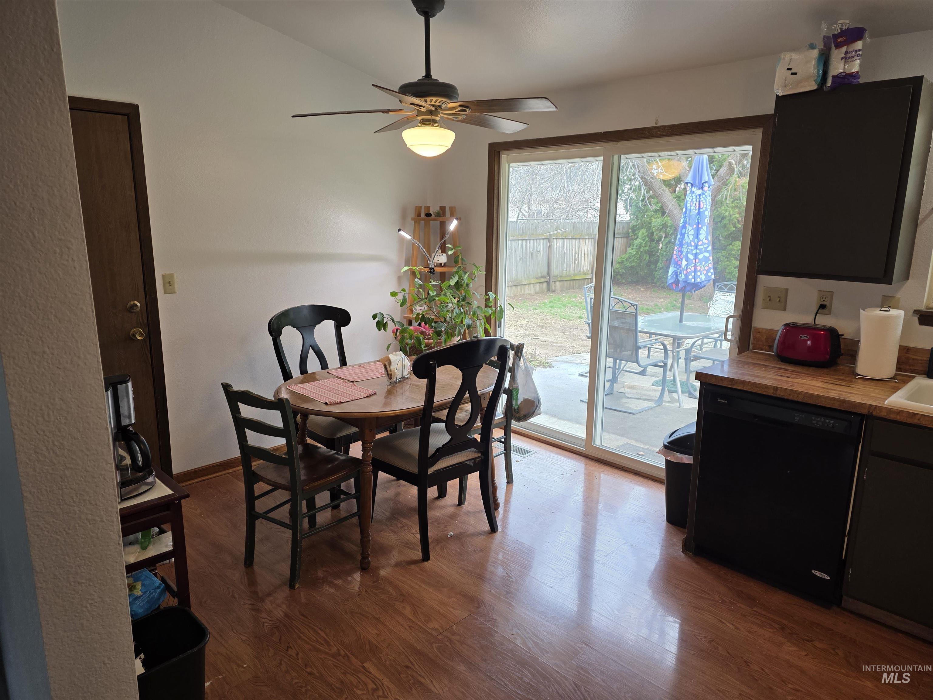 1887 W Cherry Ct, Boise, Idaho 83705, 2 Bedrooms, 1 Bathroom, Residential For Sale, Price $374,900,MLS 98977120