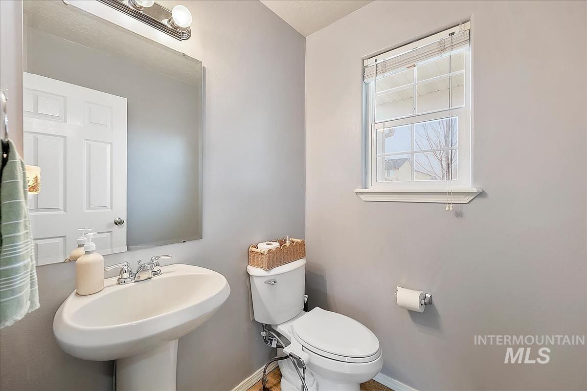 5304 Barkley Way, Caldwell, Idaho 83607, 3 Bedrooms, 2.5 Bathrooms, Residential For Sale, Price $395,000,MLS 98977122