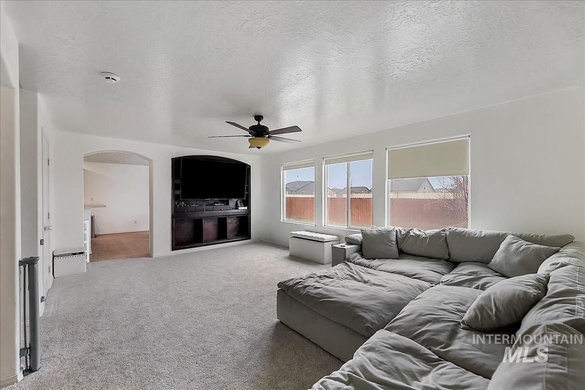 5304 Barkley Way, Caldwell, Idaho 83607, 3 Bedrooms, 2.5 Bathrooms, Residential For Sale, Price $395,000,MLS 98977122