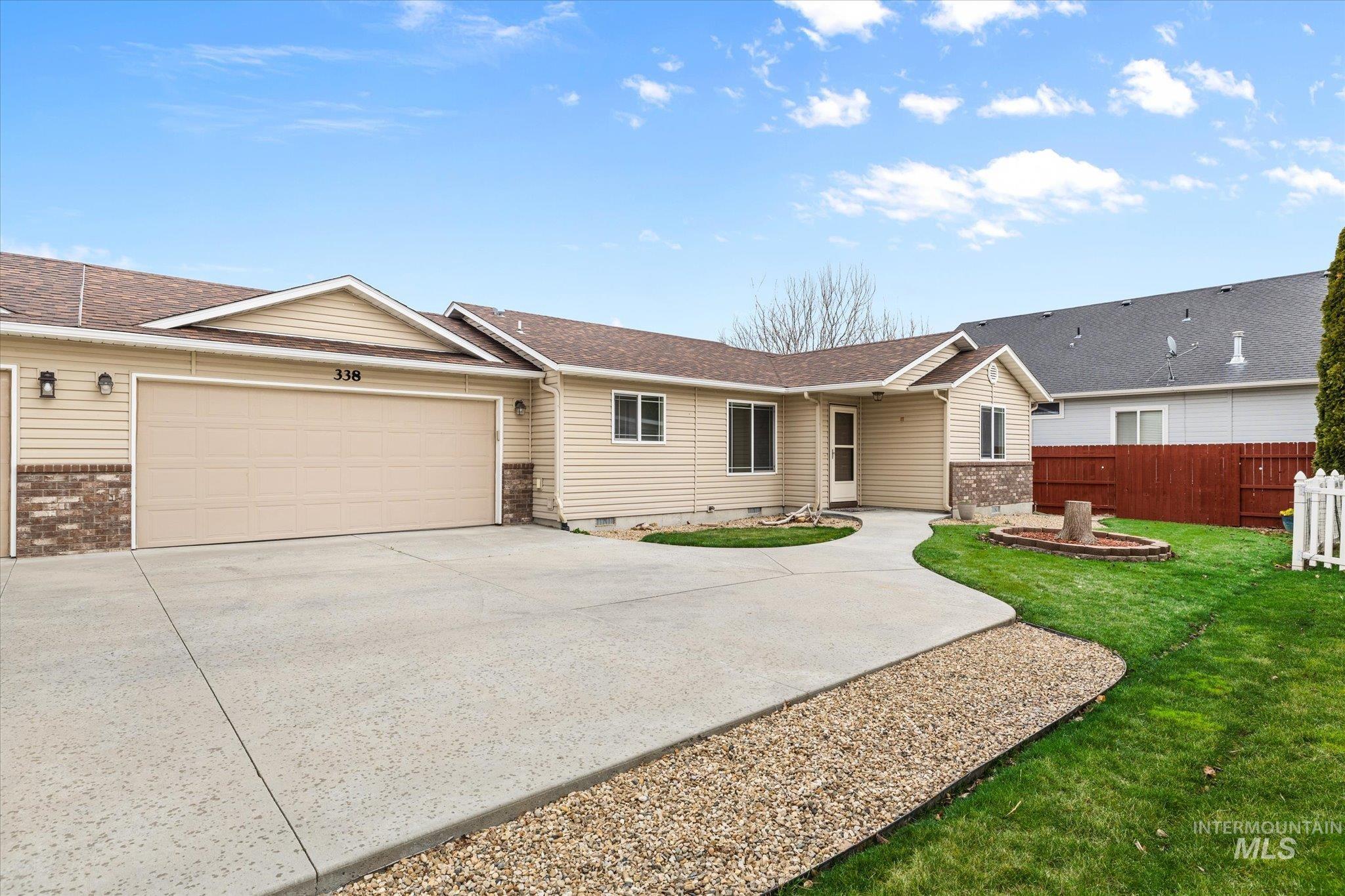 338 W Birmingham Drive, Nampa, Idaho 83651, 2 Bedrooms, 1 Bathroom, Residential For Sale, Price $274,900,MLS 98977123