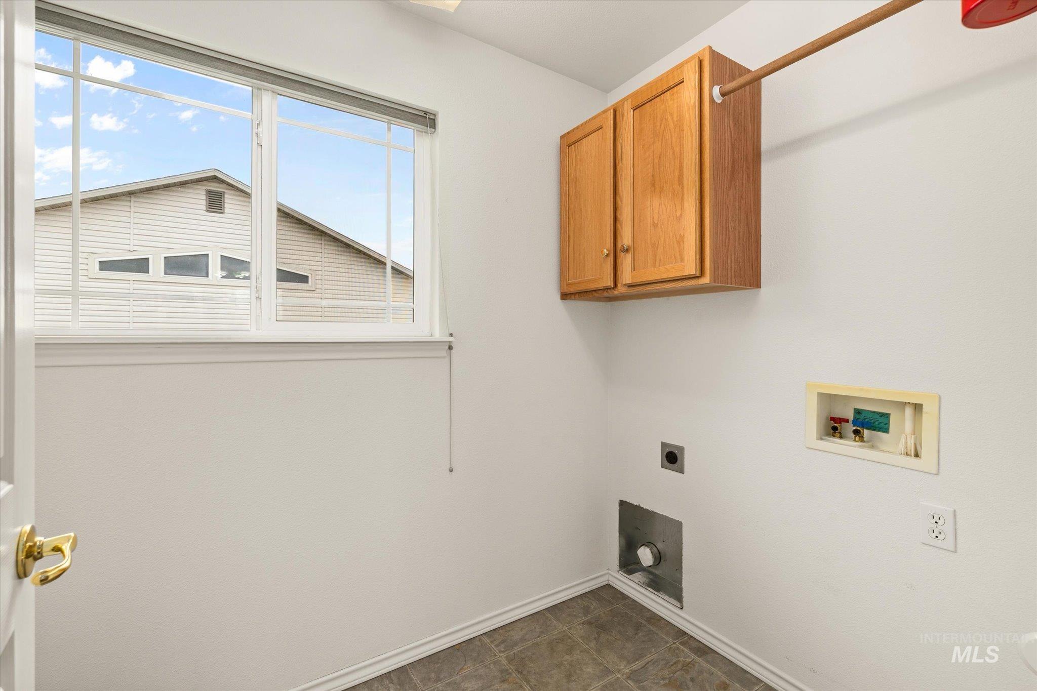 338 W Birmingham Drive, Nampa, Idaho 83651, 2 Bedrooms, 1 Bathroom, Residential For Sale, Price $274,900,MLS 98977123