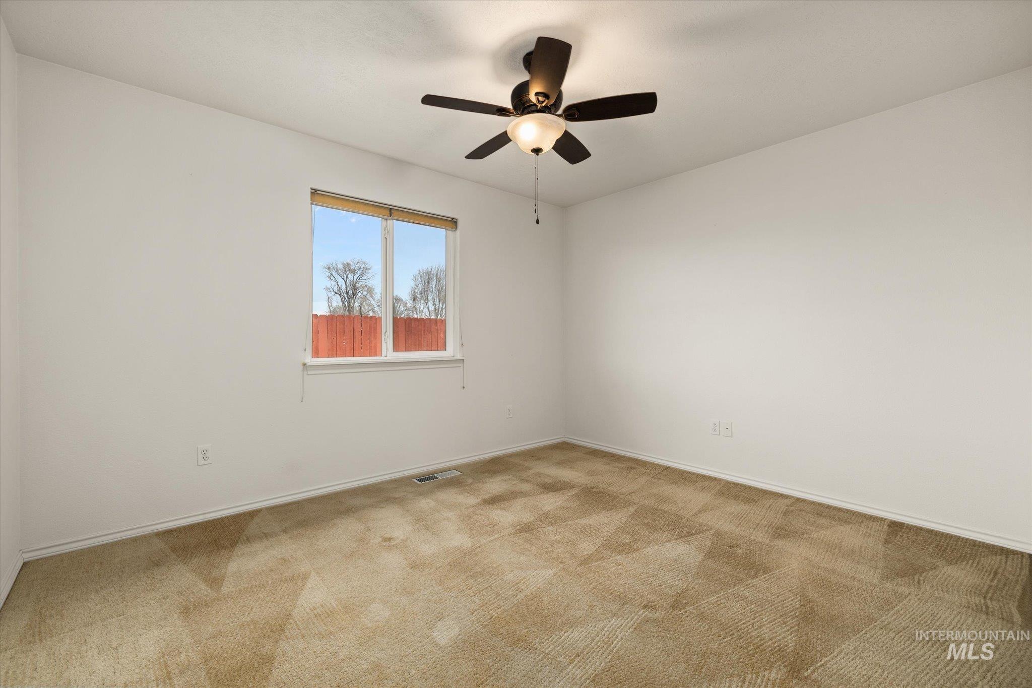 338 W Birmingham Drive, Nampa, Idaho 83651, 2 Bedrooms, 1 Bathroom, Residential For Sale, Price $274,900,MLS 98977123