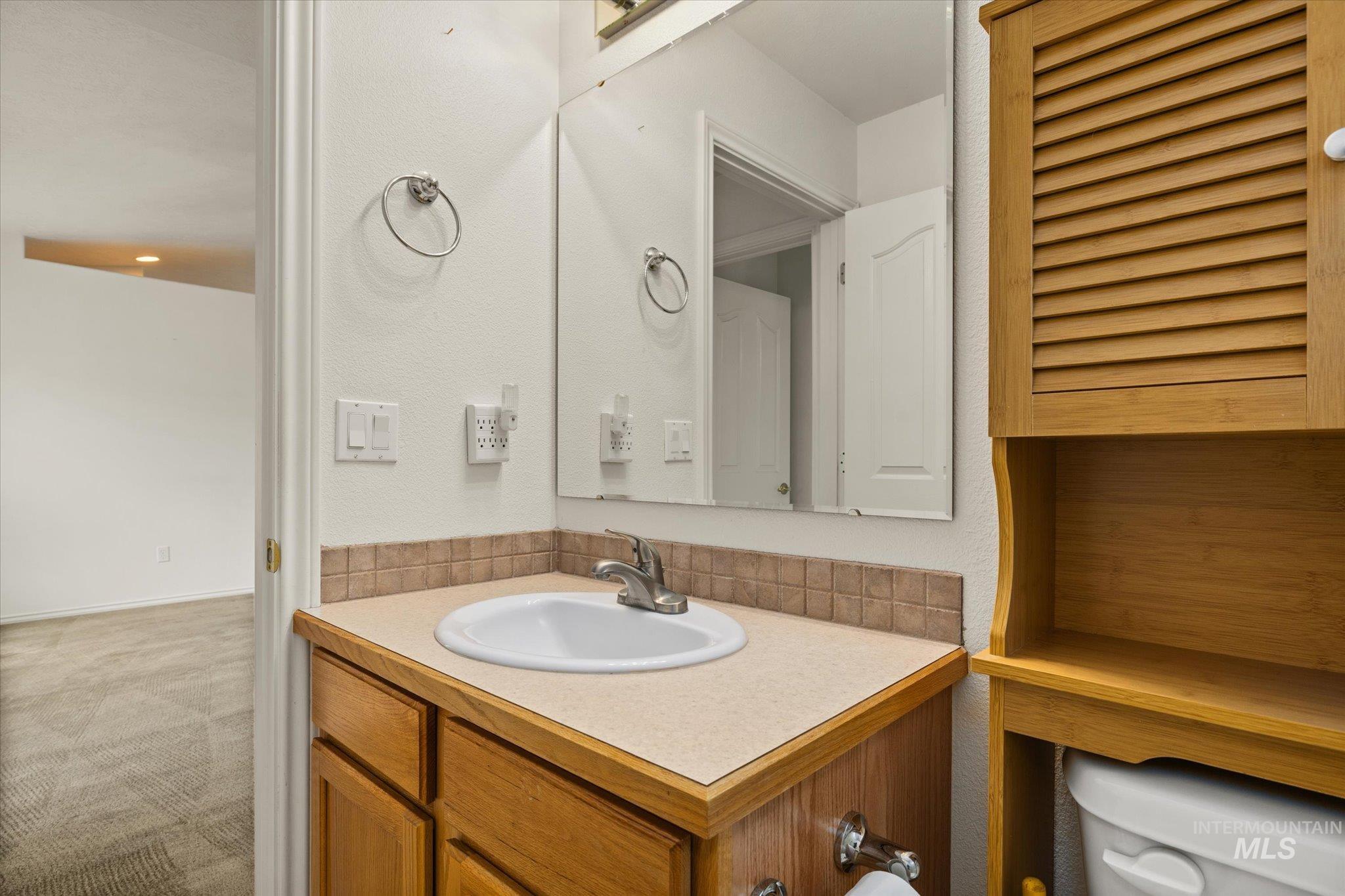 338 W Birmingham Drive, Nampa, Idaho 83651, 2 Bedrooms, 1 Bathroom, Residential For Sale, Price $274,900,MLS 98977123