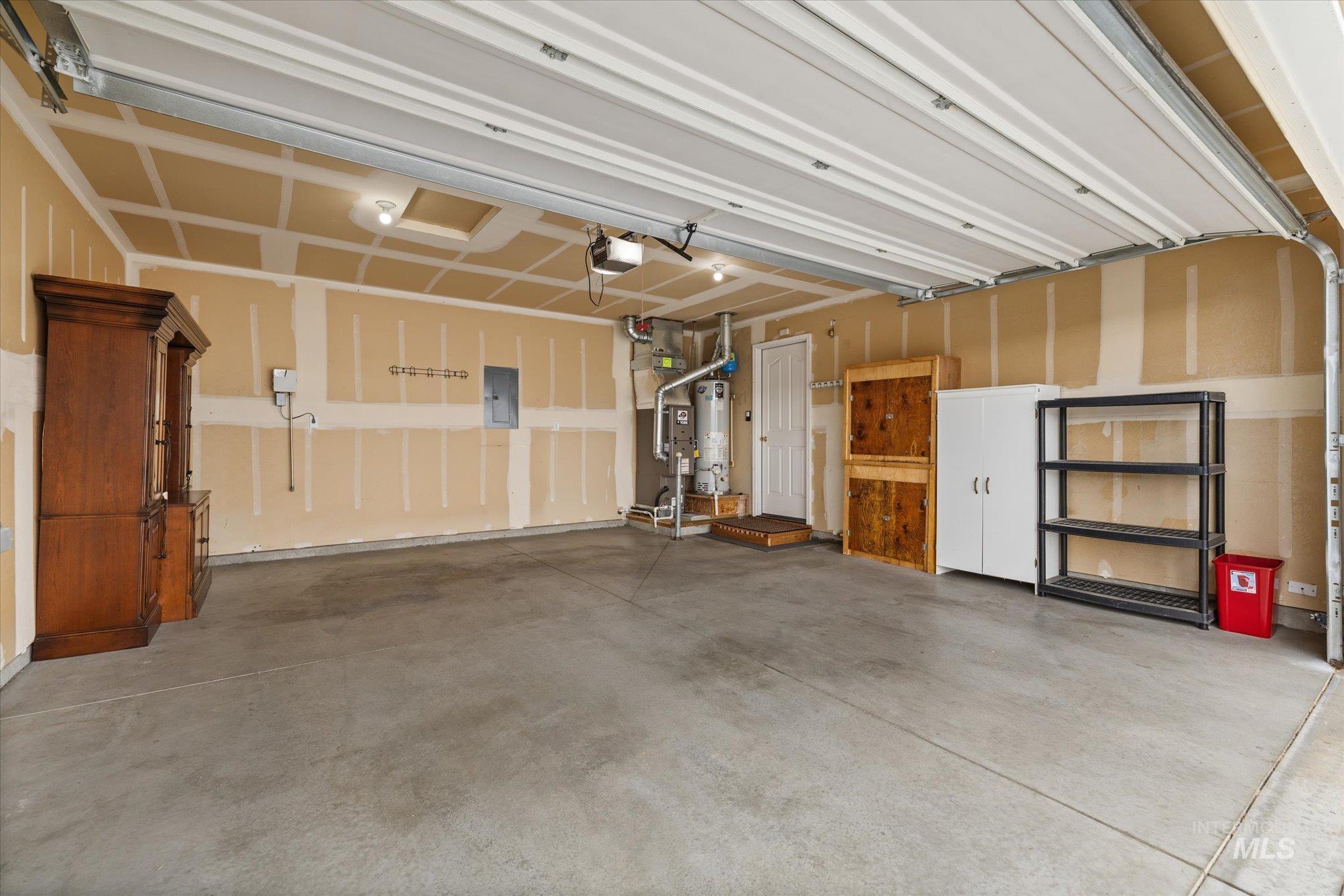 338 W Birmingham Drive, Nampa, Idaho 83651, 2 Bedrooms, 1 Bathroom, Residential For Sale, Price $274,900,MLS 98977123