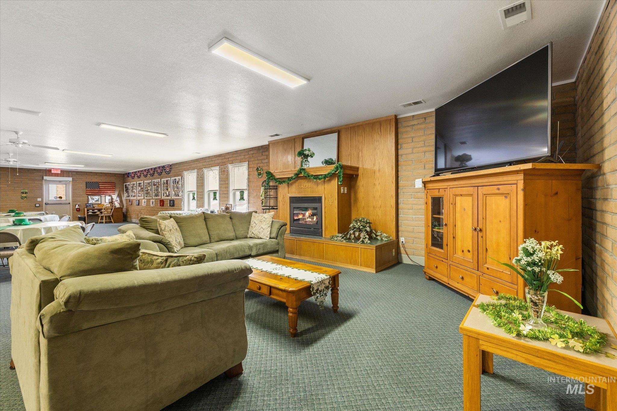 338 W Birmingham Drive, Nampa, Idaho 83651, 2 Bedrooms, 1 Bathroom, Residential For Sale, Price $274,900,MLS 98977123