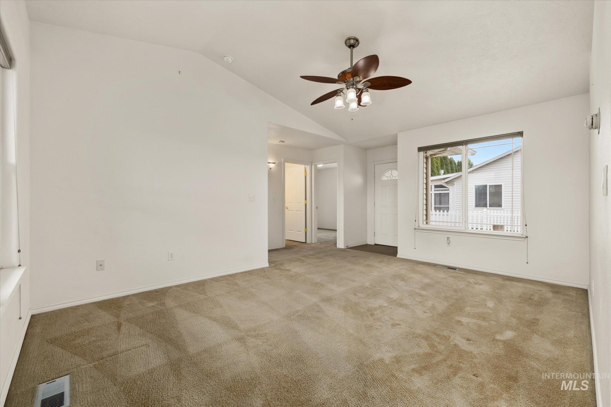 338 W Birmingham Drive, Nampa, Idaho 83651, 2 Bedrooms, 1 Bathroom, Residential For Sale, Price $274,900,MLS 98977123