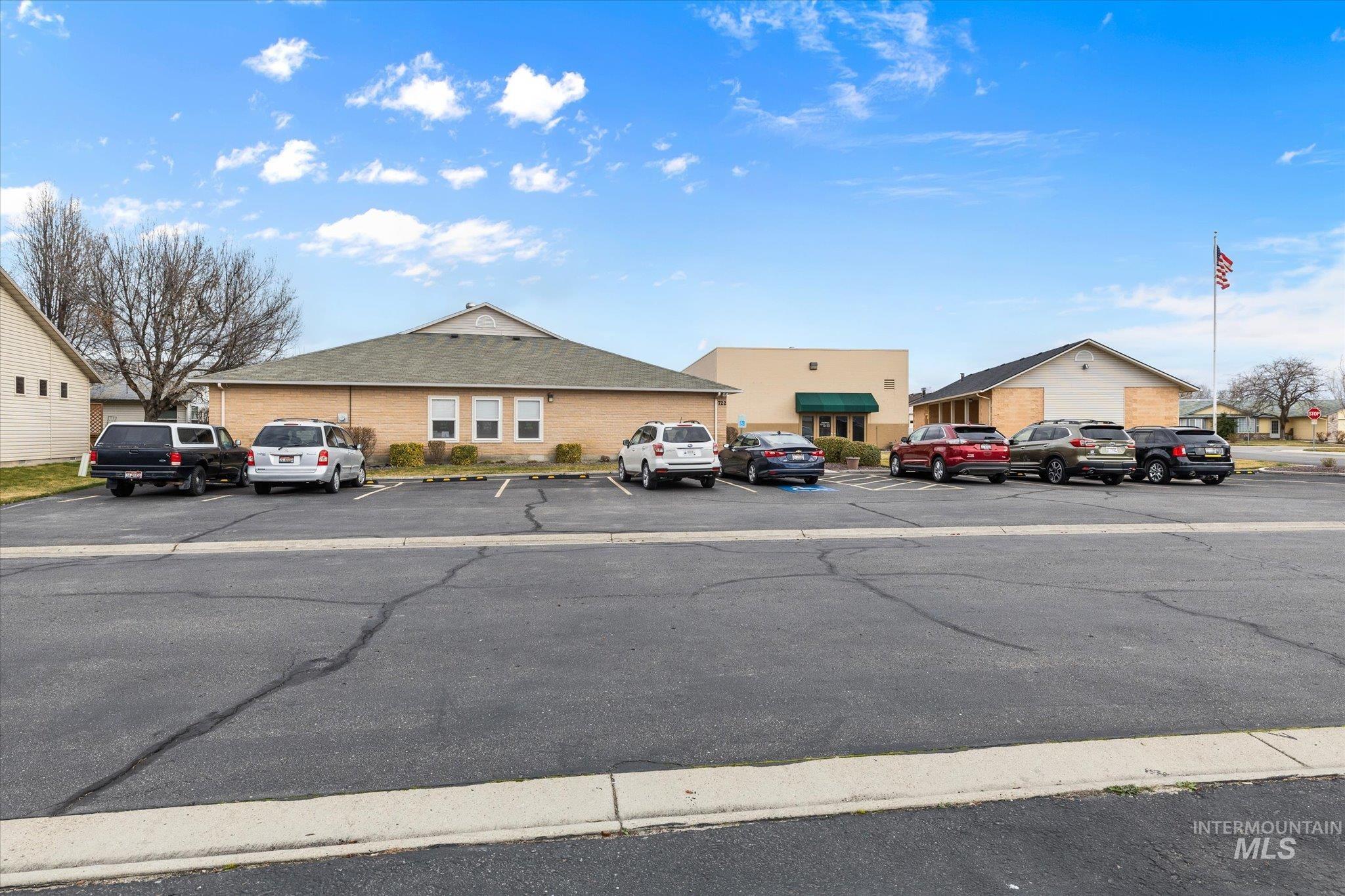 338 W Birmingham Drive, Nampa, Idaho 83651, 2 Bedrooms, 1 Bathroom, Residential For Sale, Price $274,900,MLS 98977123