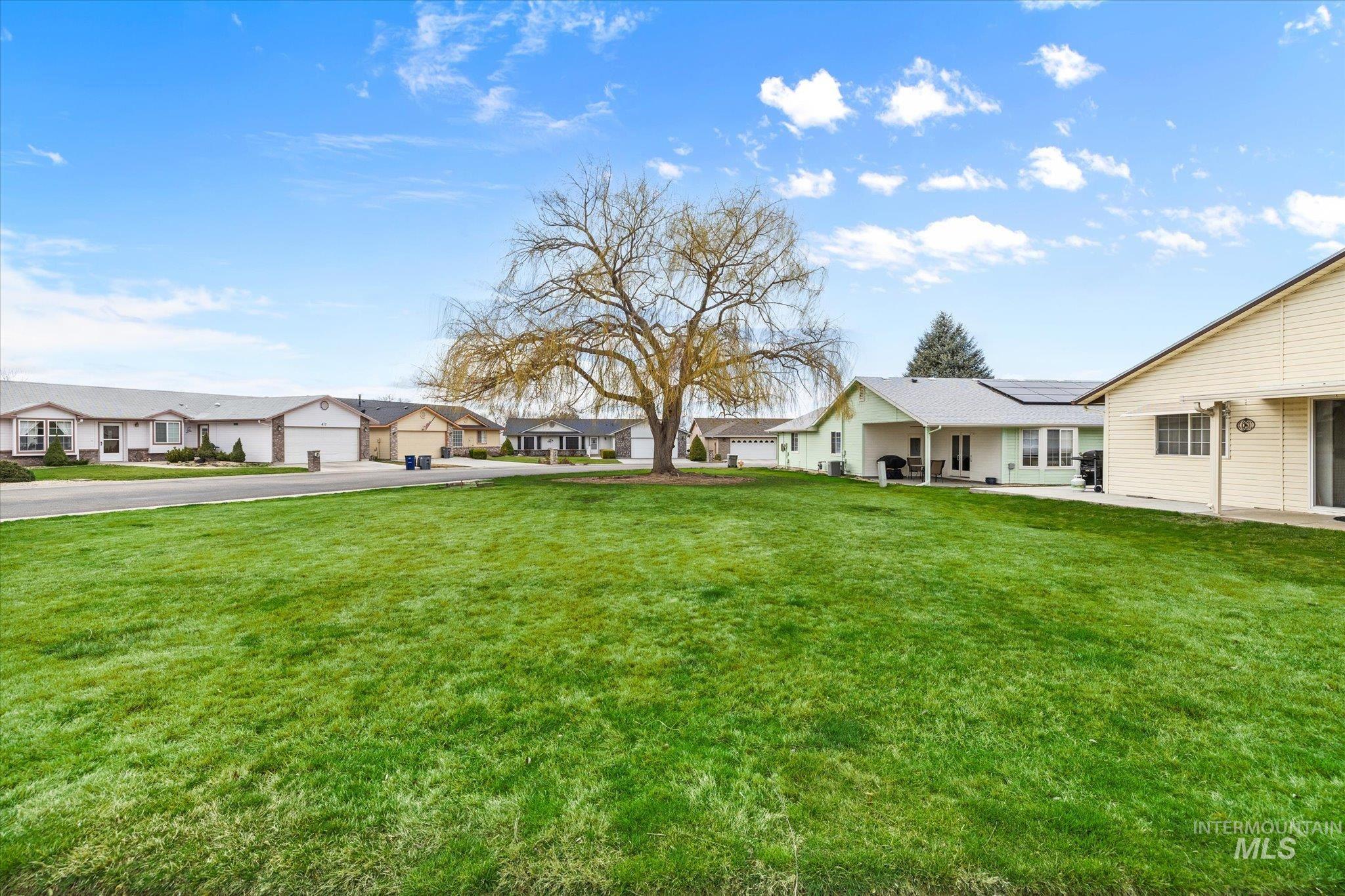 338 W Birmingham Drive, Nampa, Idaho 83651, 2 Bedrooms, 1 Bathroom, Residential For Sale, Price $274,900,MLS 98977123