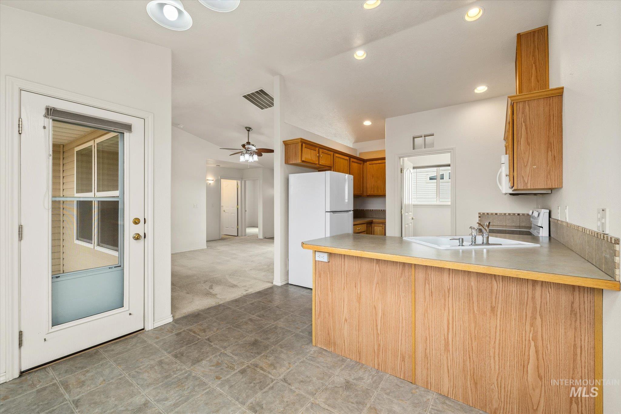 338 W Birmingham Drive, Nampa, Idaho 83651, 2 Bedrooms, 1 Bathroom, Residential For Sale, Price $274,900,MLS 98977123