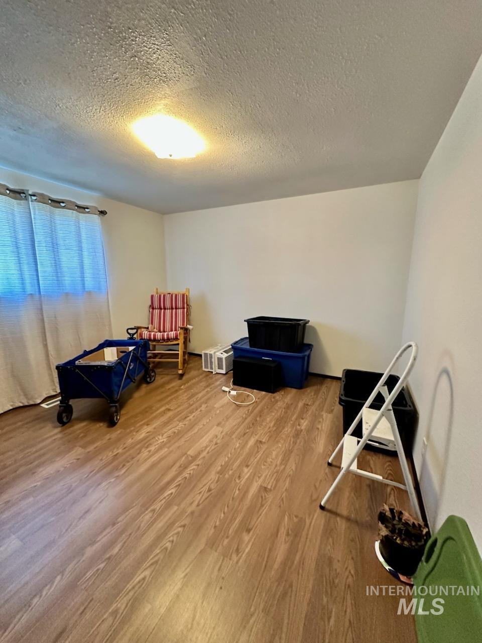 2050 Kings Row, Heyburn, Idaho 83336-0000, 3 Bedrooms, 2 Bathrooms, Residential For Sale, Price $310,000,MLS 98977124