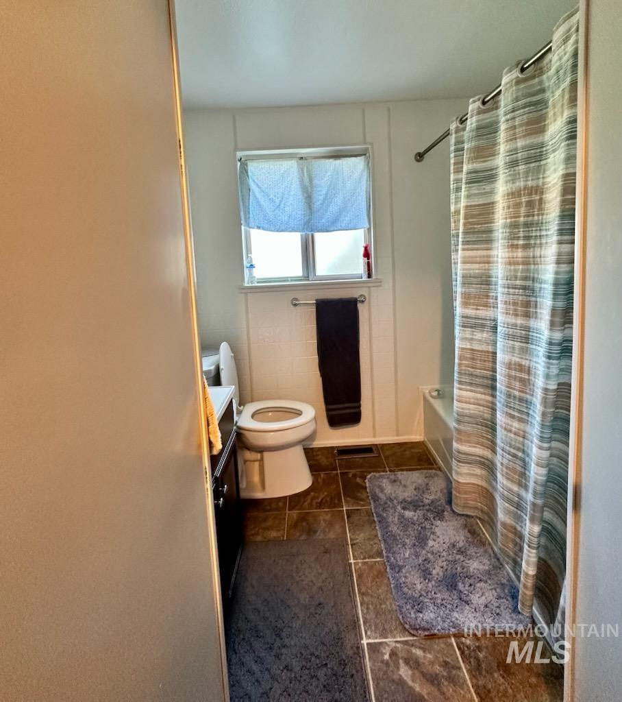 2050 Kings Row, Heyburn, Idaho 83336-0000, 3 Bedrooms, 2 Bathrooms, Residential For Sale, Price $310,000,MLS 98977124