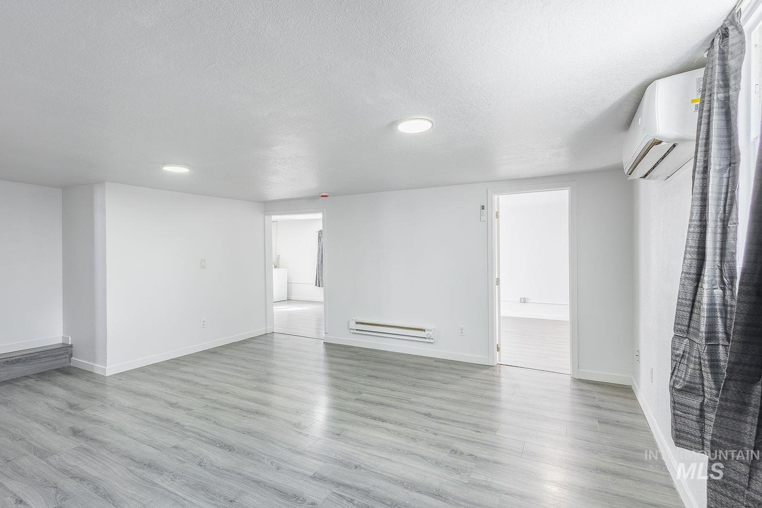 420 S 1st Ave, Caldwell, Idaho 83605, 2 Bedrooms, 1 Bathroom, Residential Income For Sale, Price $380,000,MLS 98977127