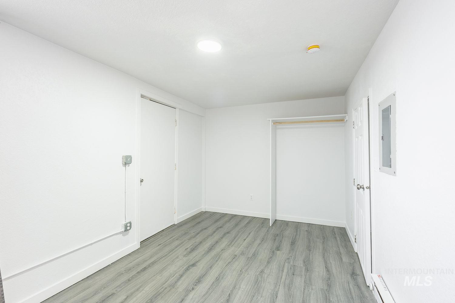 420 S 1st Ave, Caldwell, Idaho 83605, 2 Bedrooms, 1 Bathroom, Residential Income For Sale, Price $380,000,MLS 98977127