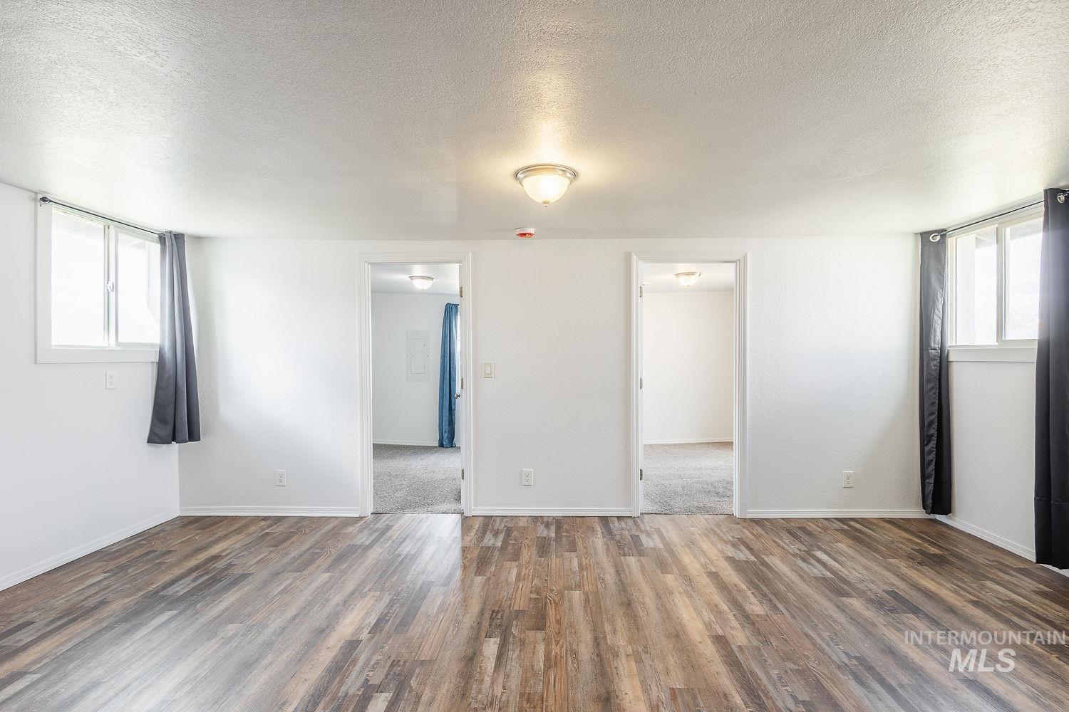 420 S 1st Ave, Caldwell, Idaho 83605, 2 Bedrooms, 1 Bathroom, Residential Income For Sale, Price $380,000,MLS 98977127