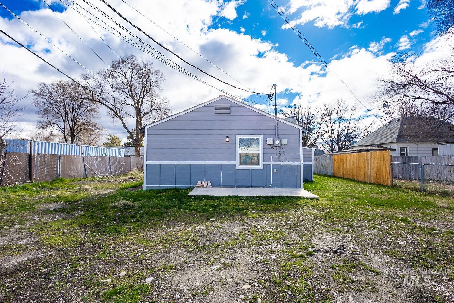 420 S 1st Ave, Caldwell, Idaho 83605, 2 Bedrooms, 1 Bathroom, Residential Income For Sale, Price $380,000,MLS 98977127