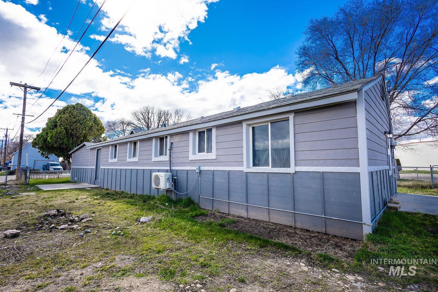 420 S 1st Ave, Caldwell, Idaho 83605, 2 Bedrooms, 1 Bathroom, Residential Income For Sale, Price $380,000,MLS 98977127