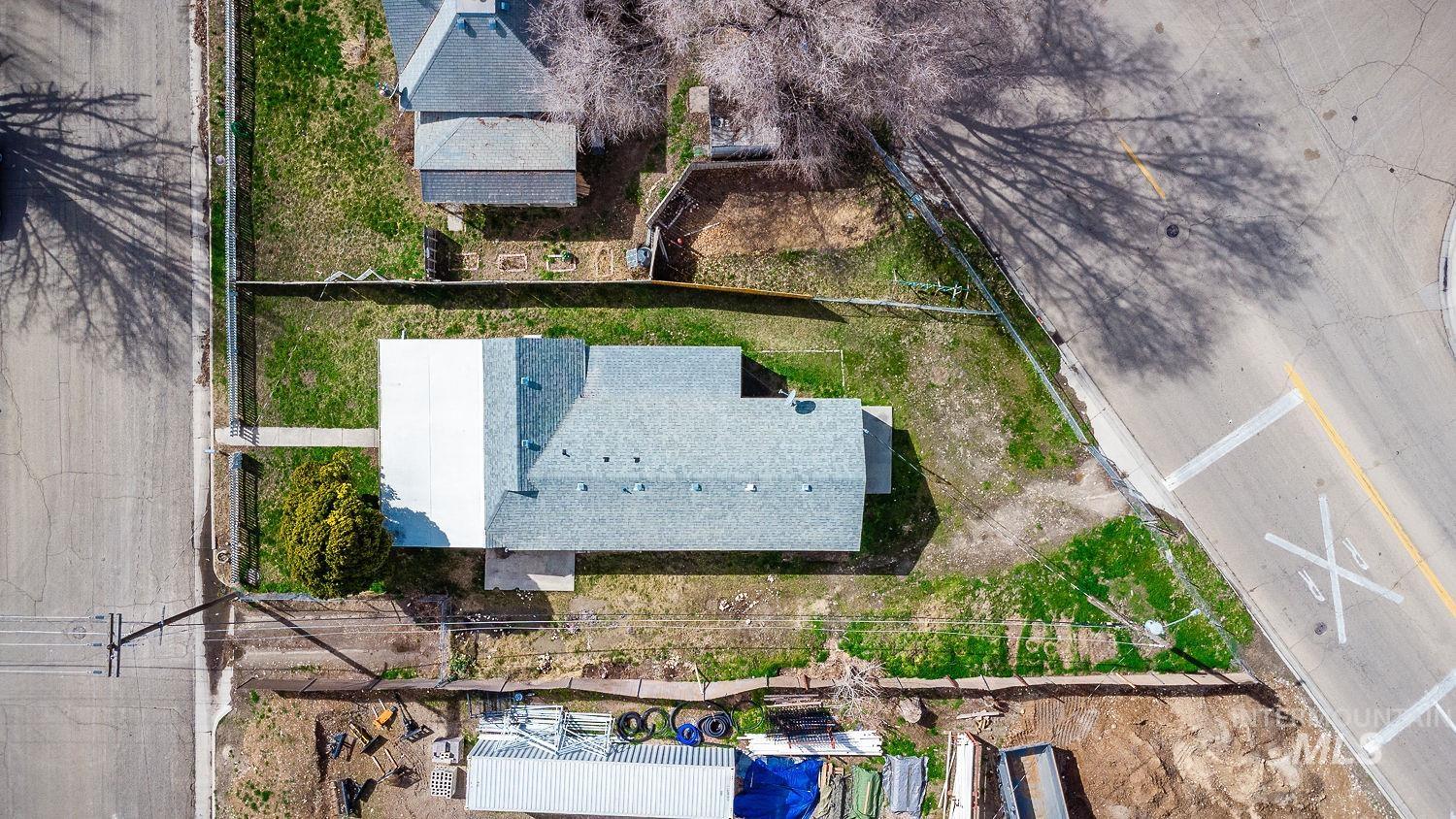 420 S 1st Ave, Caldwell, Idaho 83605, 2 Bedrooms, 1 Bathroom, Residential Income For Sale, Price $380,000,MLS 98977127