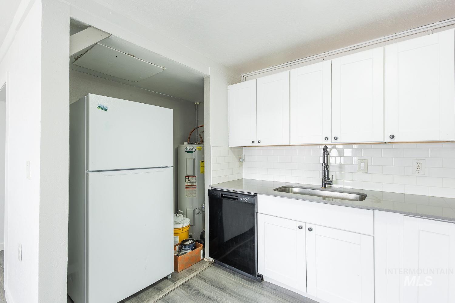 420 S 1st Ave, Caldwell, Idaho 83605, 2 Bedrooms, 1 Bathroom, Residential Income For Sale, Price $380,000,MLS 98977127