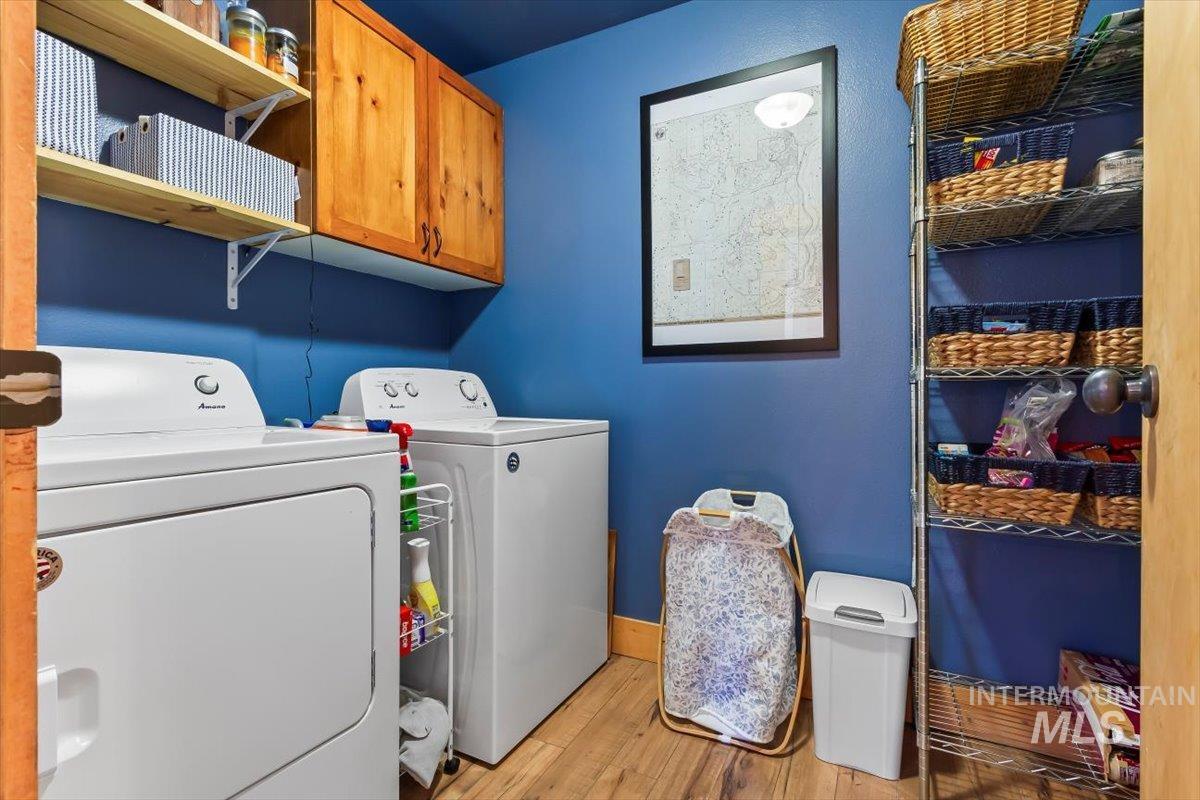 8 Condor Circle, Boise, Idaho 83716, 4 Bedrooms, 2 Bathrooms, Residential For Sale, Price $784,900,MLS 98977128