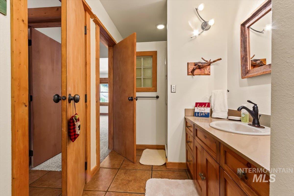 8 Condor Circle, Boise, Idaho 83716, 4 Bedrooms, 2 Bathrooms, Residential For Sale, Price $784,900,MLS 98977128