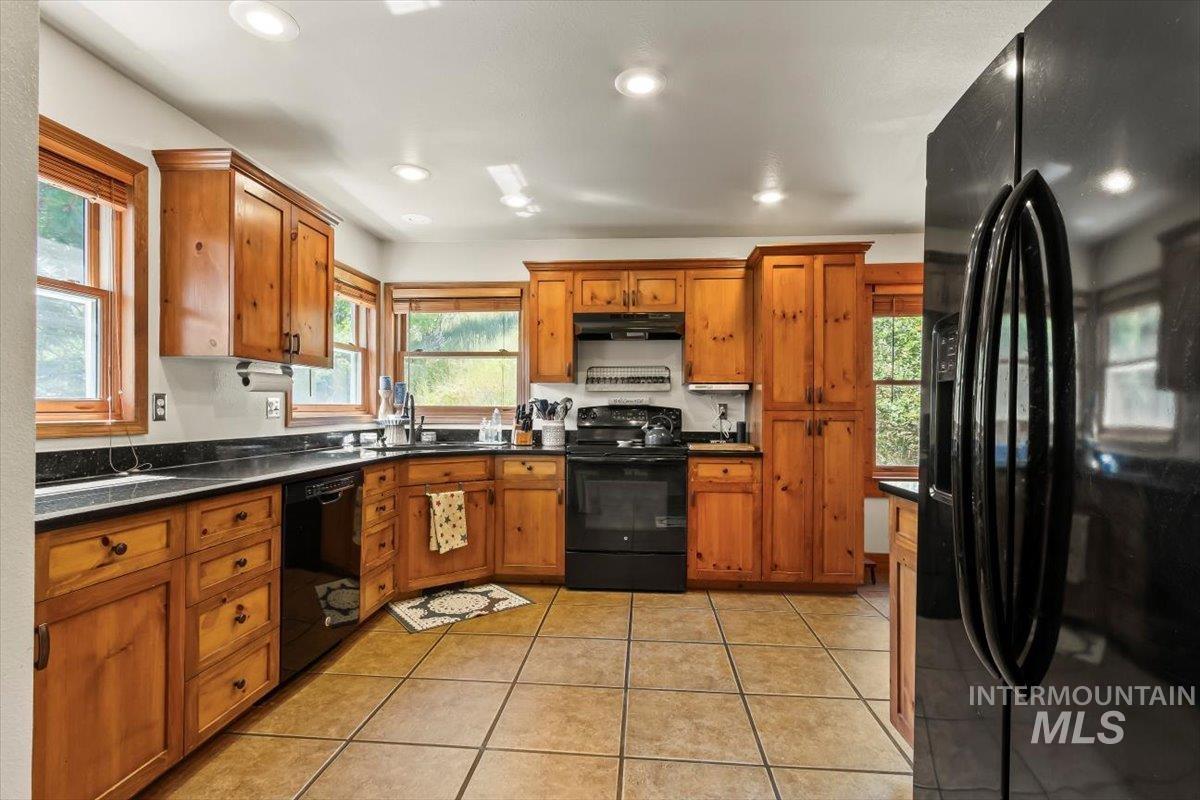 8 Condor Circle, Boise, Idaho 83716, 4 Bedrooms, 2 Bathrooms, Residential For Sale, Price $784,900,MLS 98977128