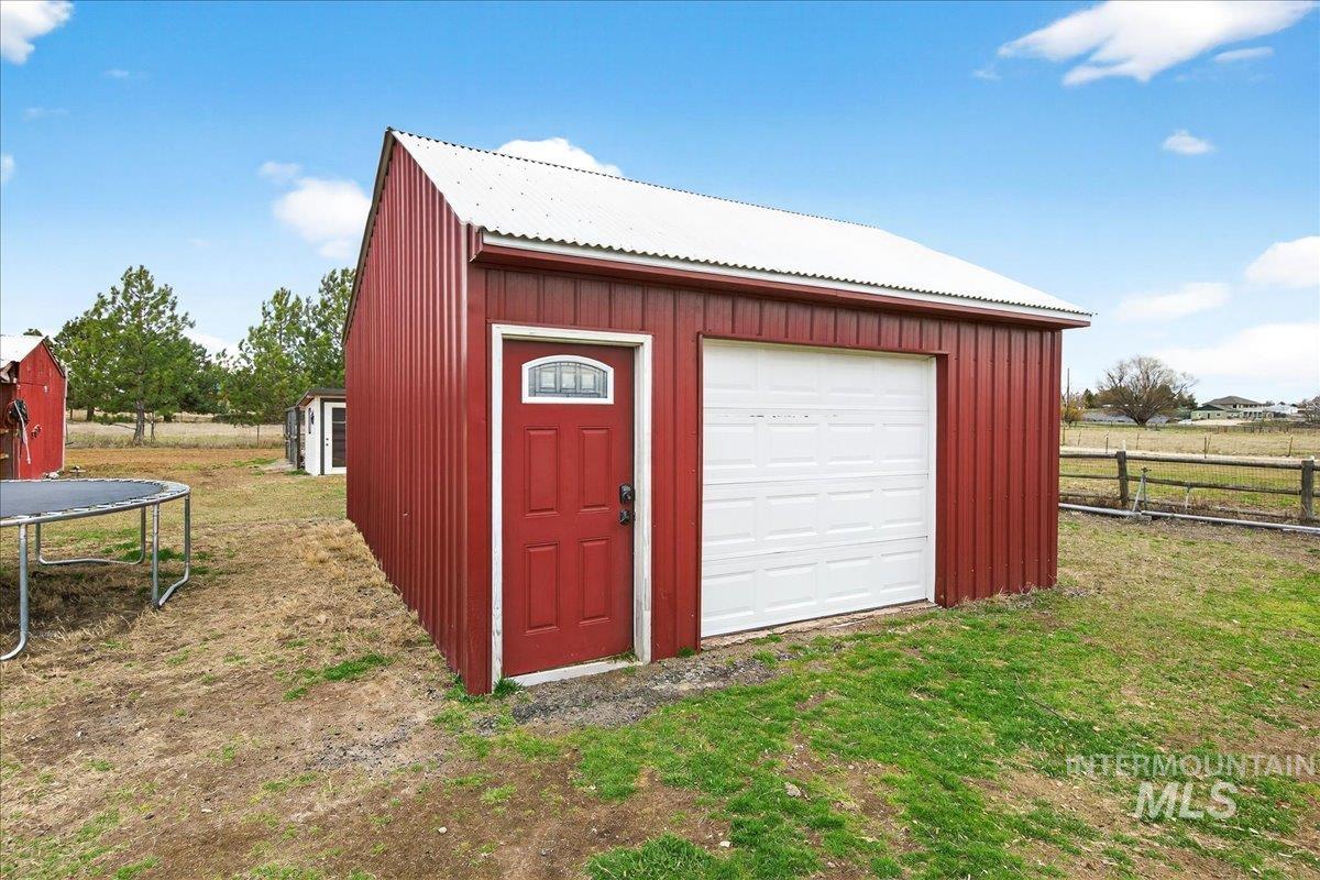 8601 S Cloverdale Rd, Boise, Idaho 83709, 4 Bedrooms, 3 Bathrooms, Residential For Sale, Price $889,000,MLS 98977132