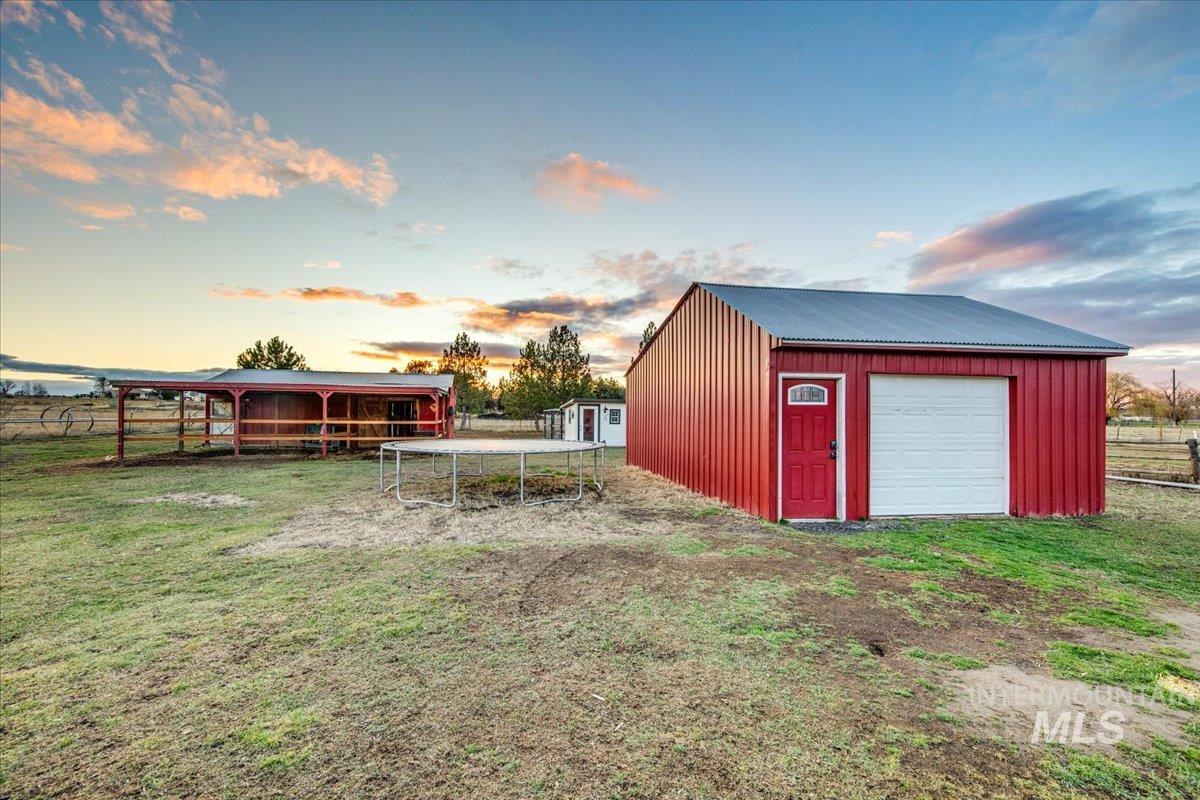 8601 S Cloverdale Rd, Boise, Idaho 83709, 4 Bedrooms, 3 Bathrooms, Residential For Sale, Price $889,000,MLS 98977132