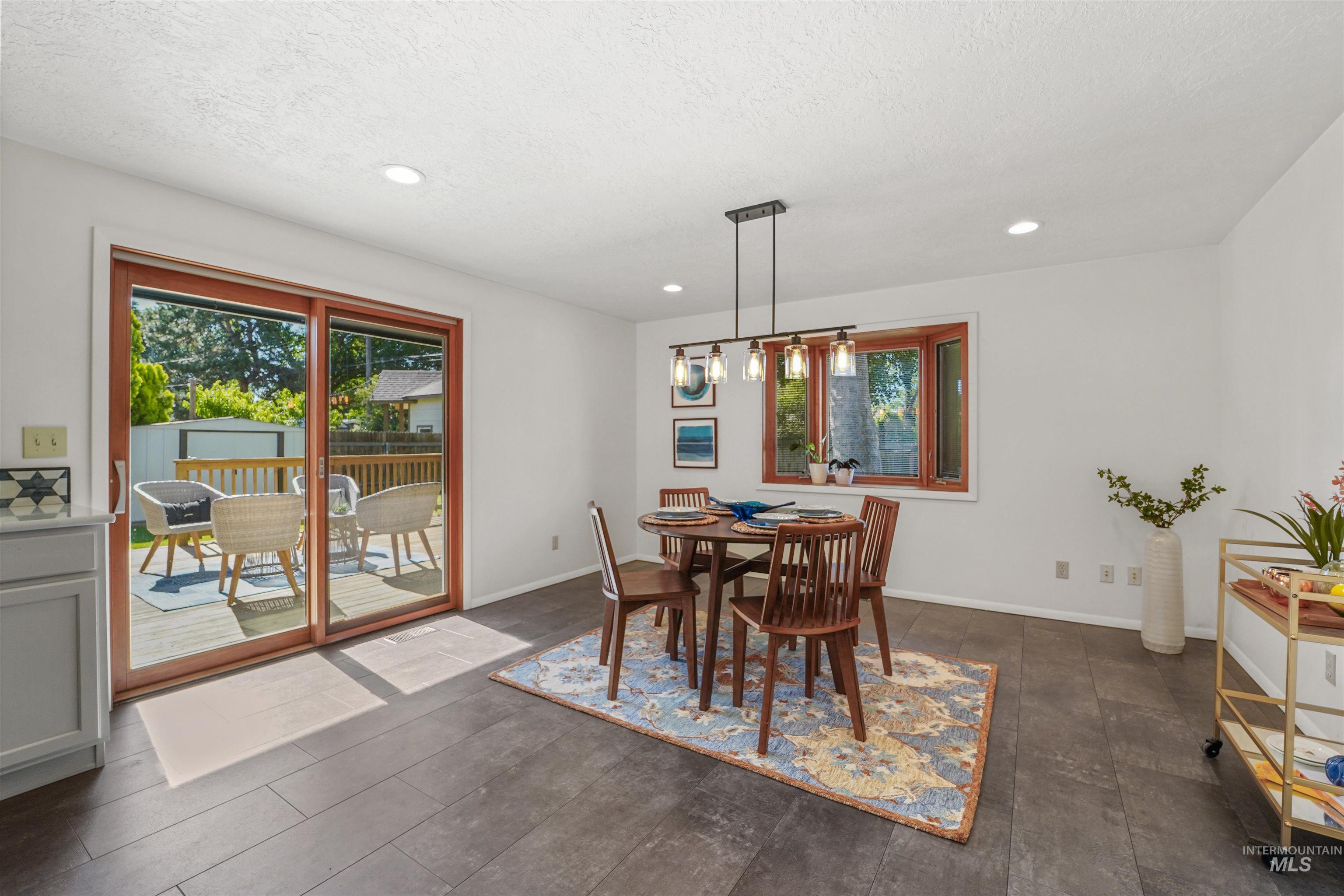 1913 W Suncrest Dr, Boise, Idaho 83705, 5 Bedrooms, 2 Bathrooms, Residential For Sale, Price $649,900,MLS 98977135