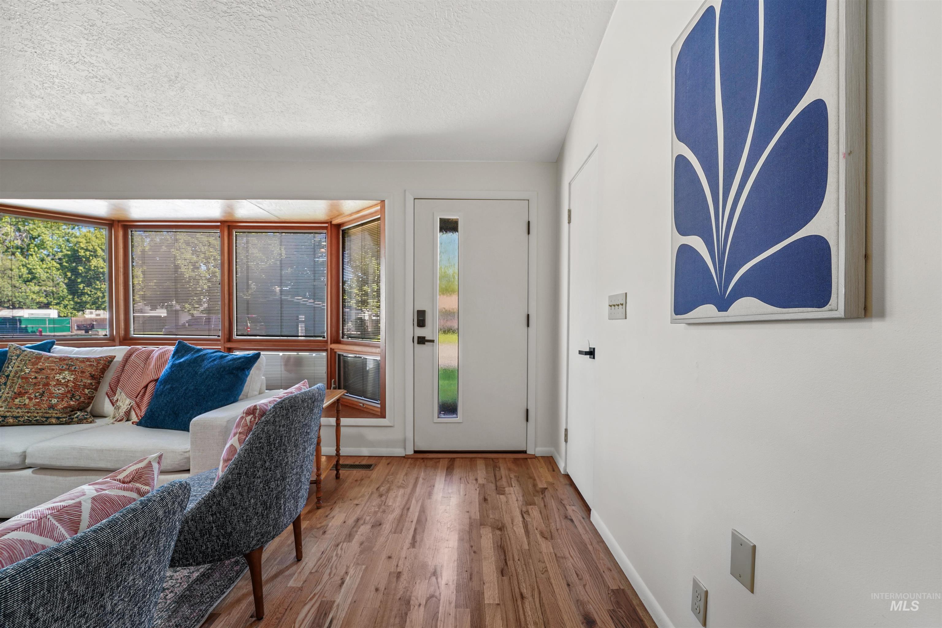 1913 W Suncrest Dr, Boise, Idaho 83705, 5 Bedrooms, 2 Bathrooms, Residential For Sale, Price $649,900,MLS 98977135