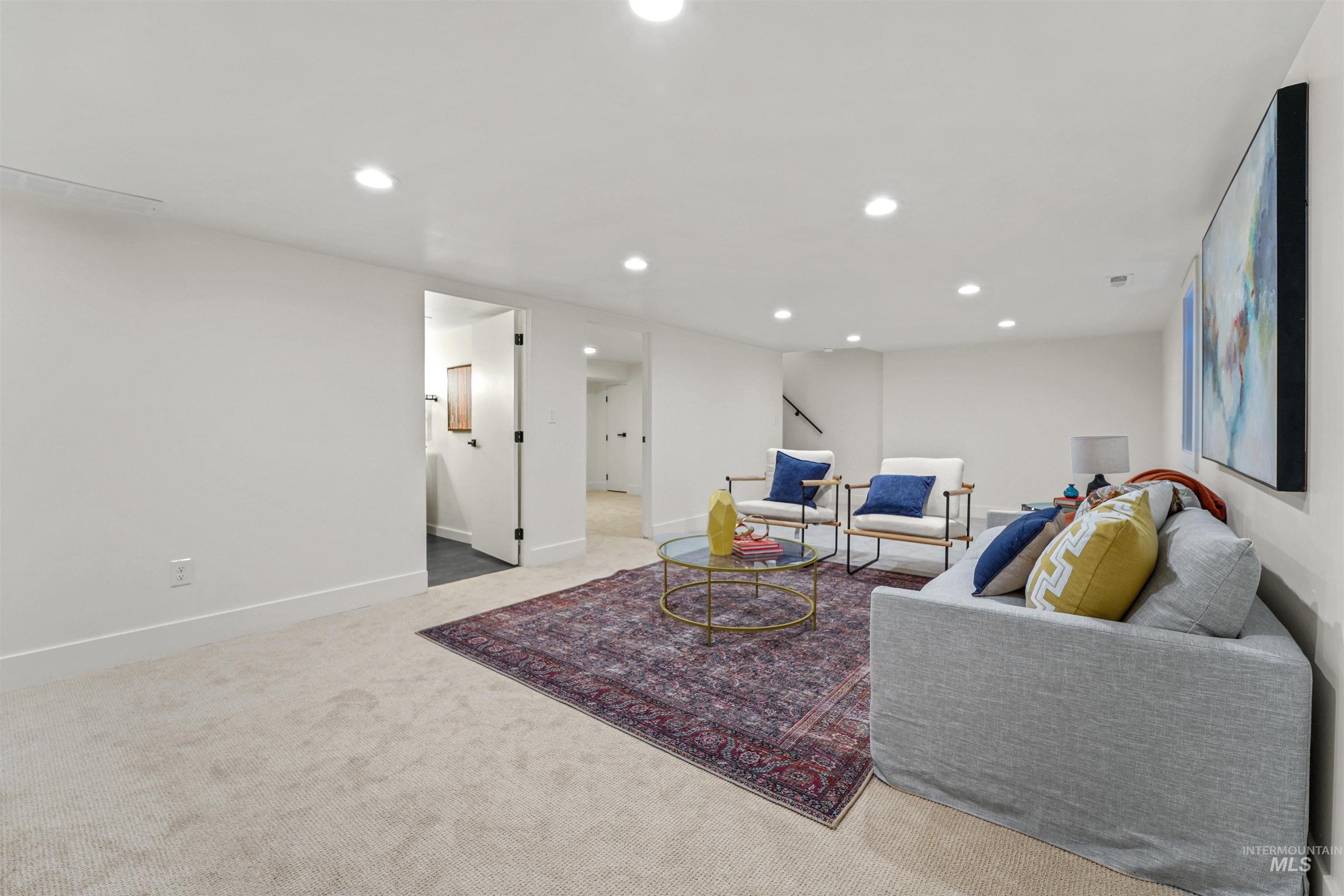 1913 W Suncrest Dr, Boise, Idaho 83705, 5 Bedrooms, 2 Bathrooms, Residential For Sale, Price $649,900,MLS 98977135