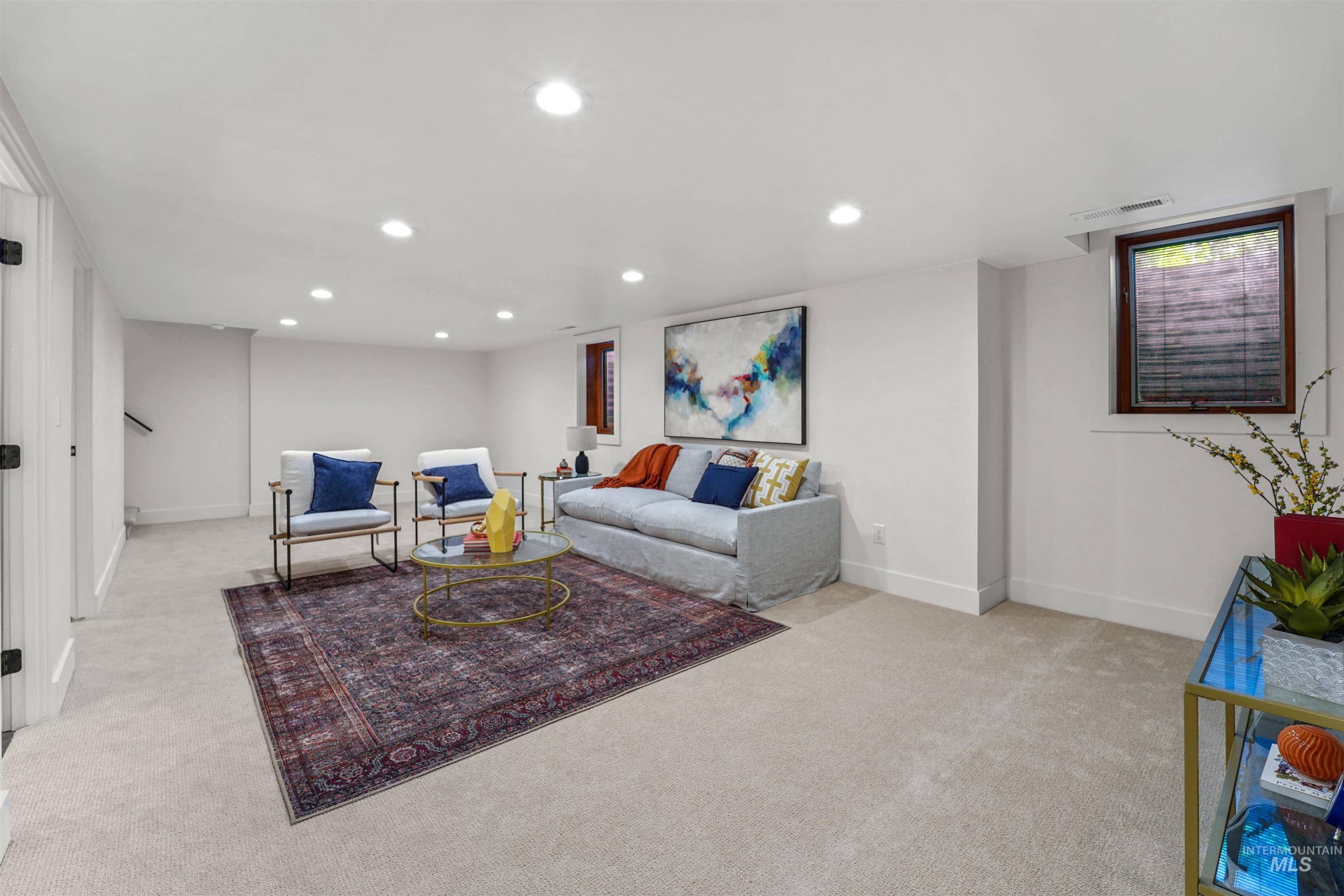 1913 W Suncrest Dr, Boise, Idaho 83705, 5 Bedrooms, 2 Bathrooms, Residential For Sale, Price $649,900,MLS 98977135