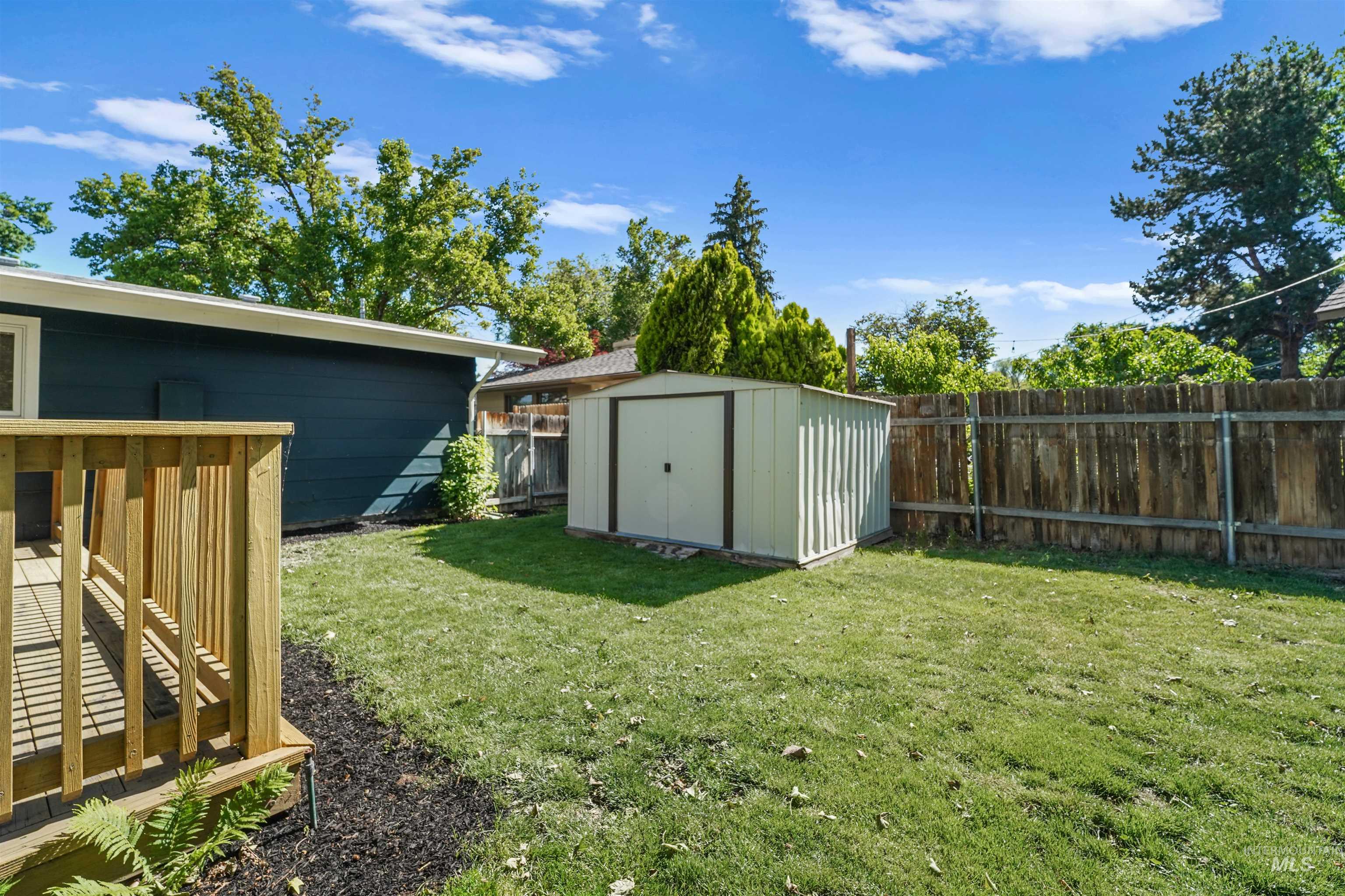 1913 W Suncrest Dr, Boise, Idaho 83705, 5 Bedrooms, 2 Bathrooms, Residential For Sale, Price $649,900,MLS 98977135