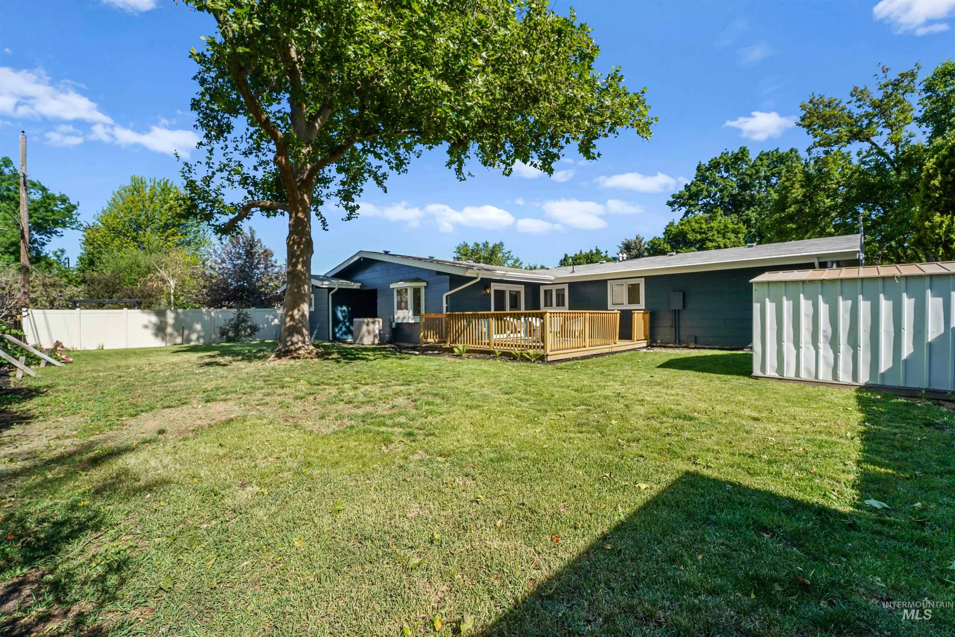 1913 W Suncrest Dr, Boise, Idaho 83705, 5 Bedrooms, 2 Bathrooms, Residential For Sale, Price $649,900,MLS 98977135