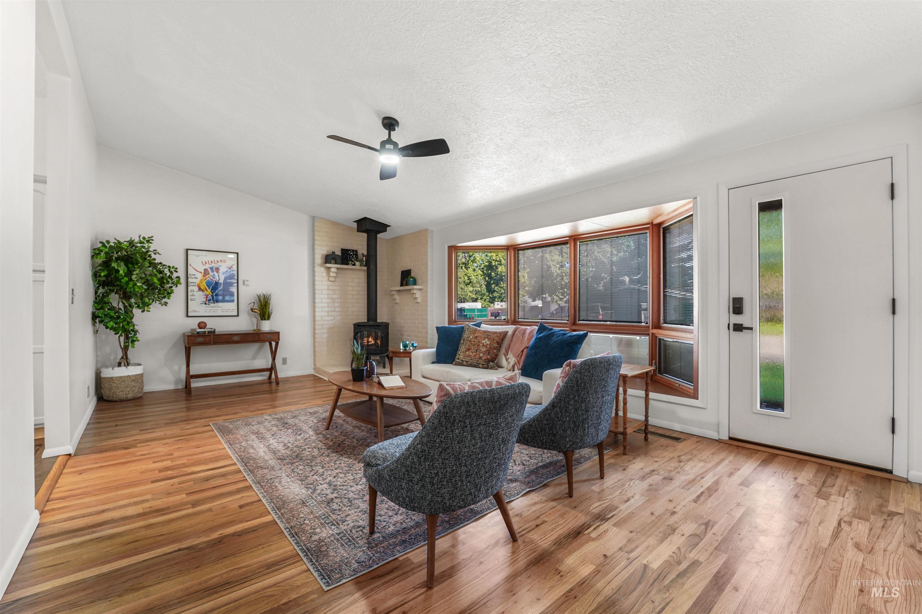 1913 W Suncrest Dr, Boise, Idaho 83705, 5 Bedrooms, 2 Bathrooms, Residential For Sale, Price $649,900,MLS 98977135