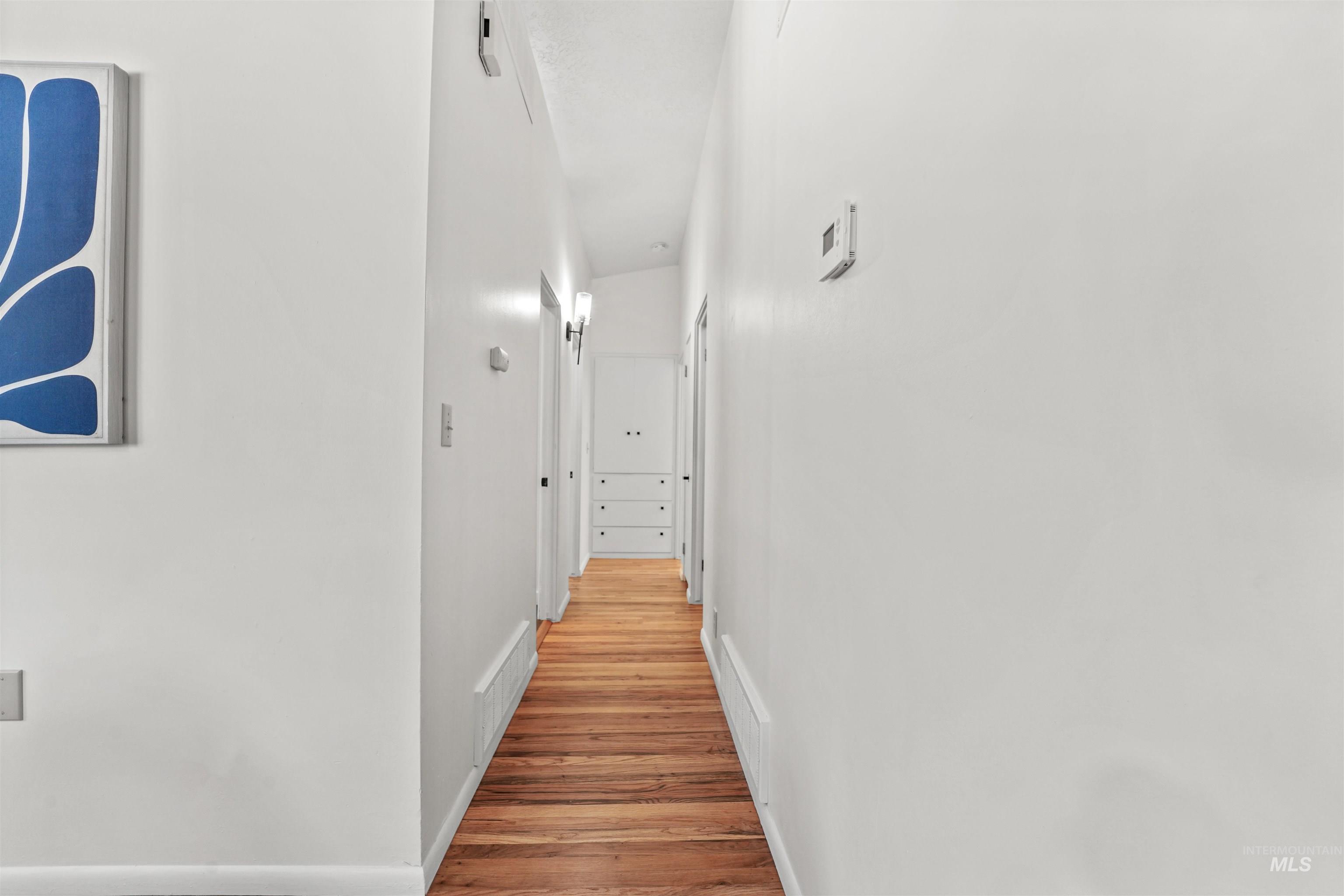 1913 W Suncrest Dr, Boise, Idaho 83705, 5 Bedrooms, 2 Bathrooms, Residential For Sale, Price $649,900,MLS 98977135