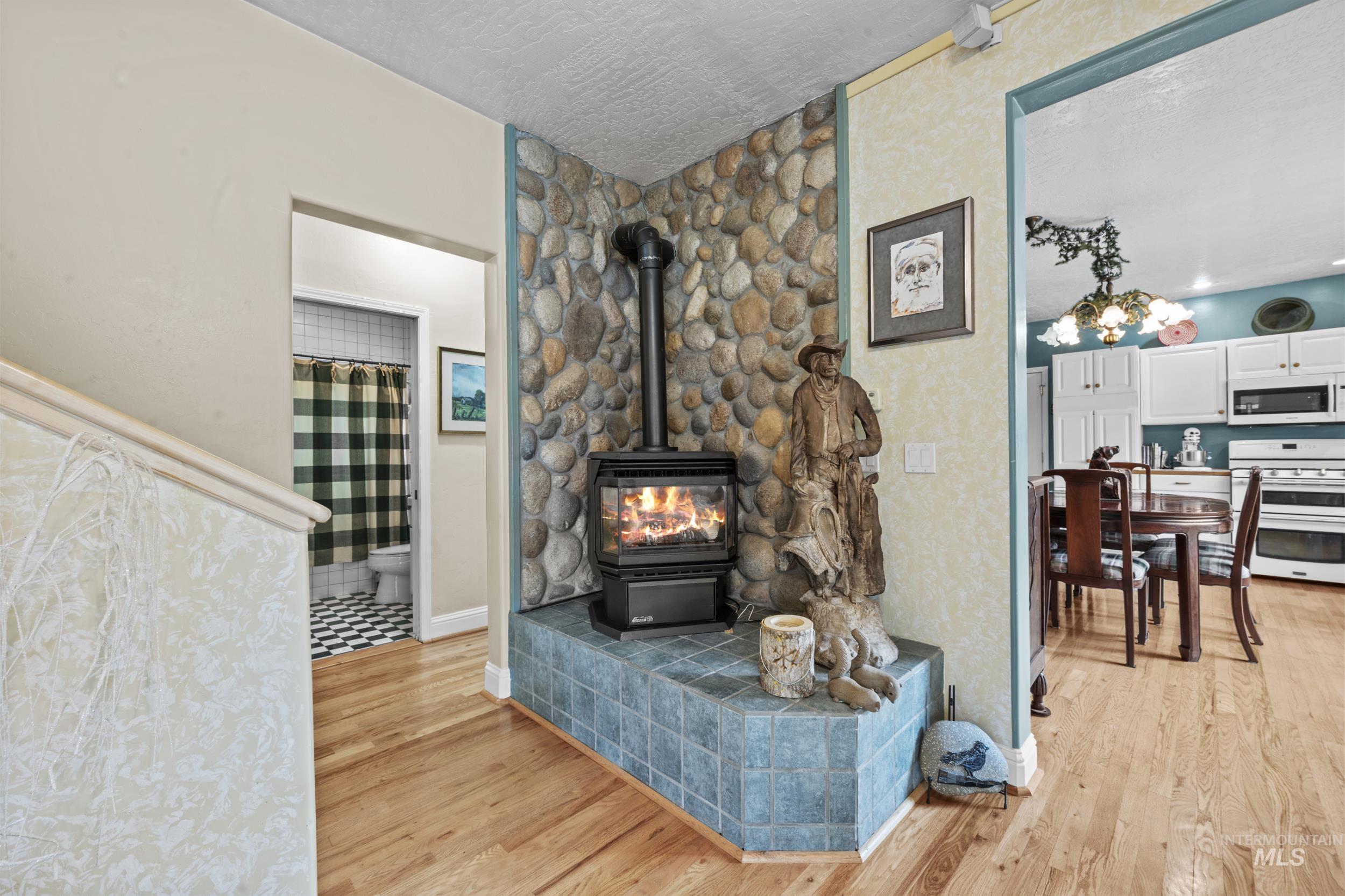 69 River Ranch Rd, Garden Valley, Idaho 83622, 4 Bedrooms, 4 Bathrooms, Residential For Sale, Price $1,025,000,MLS 98977138