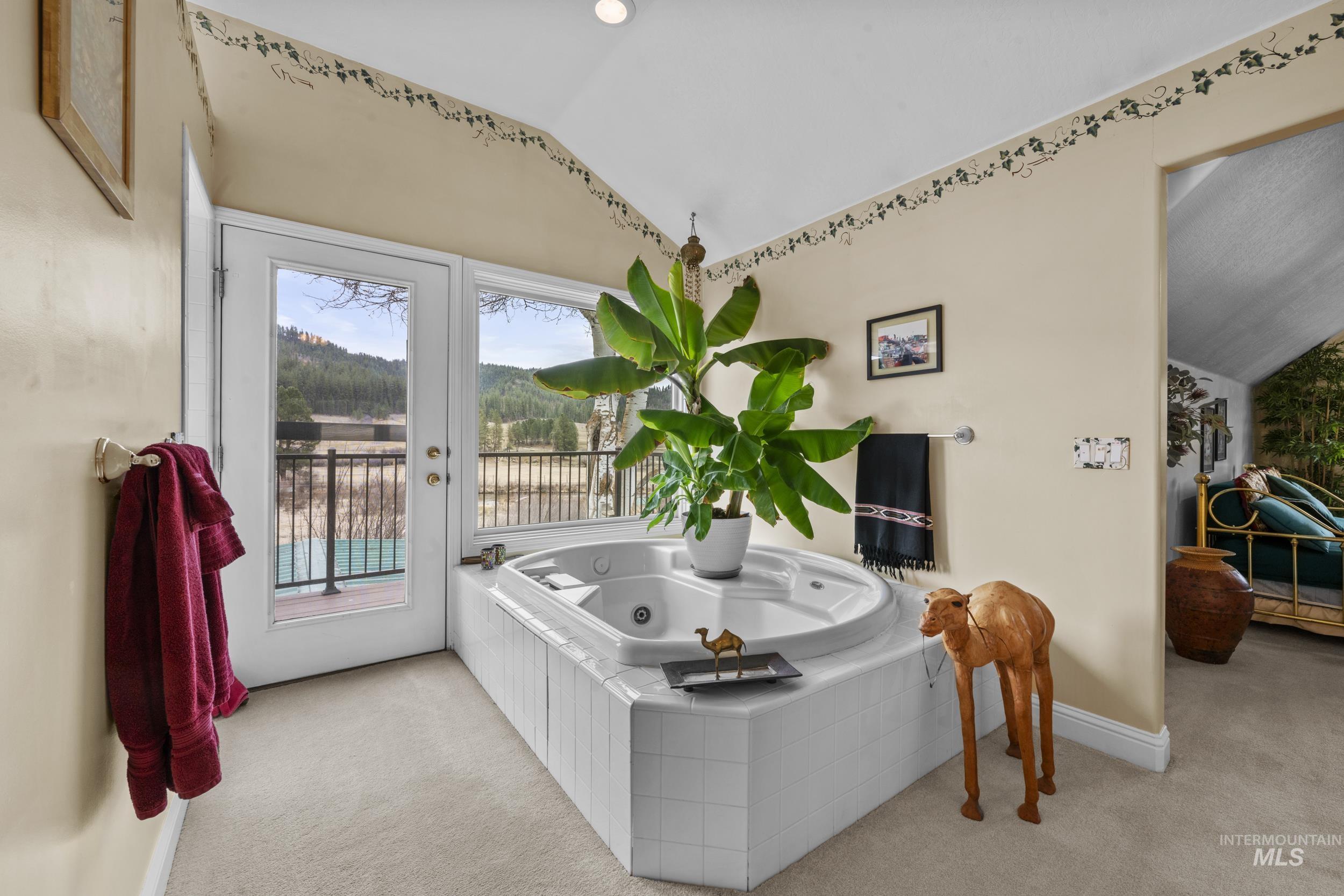 69 River Ranch Rd, Garden Valley, Idaho 83622, 4 Bedrooms, 4 Bathrooms, Residential For Sale, Price $1,025,000,MLS 98977138